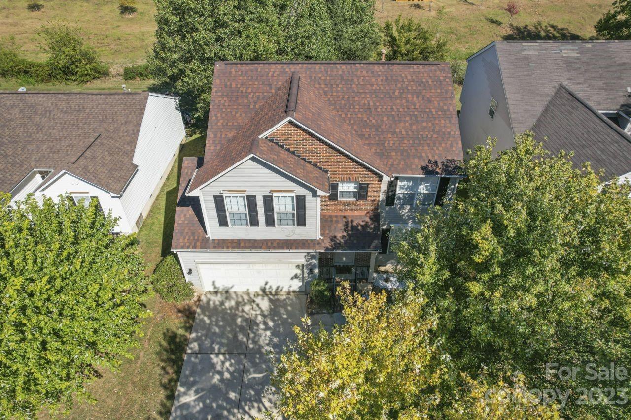 1040 Meadowbrook Lane