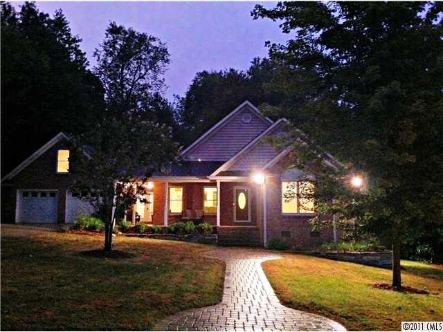 Property image 1 at 807 Ashley Court, Lowell, NC 28098