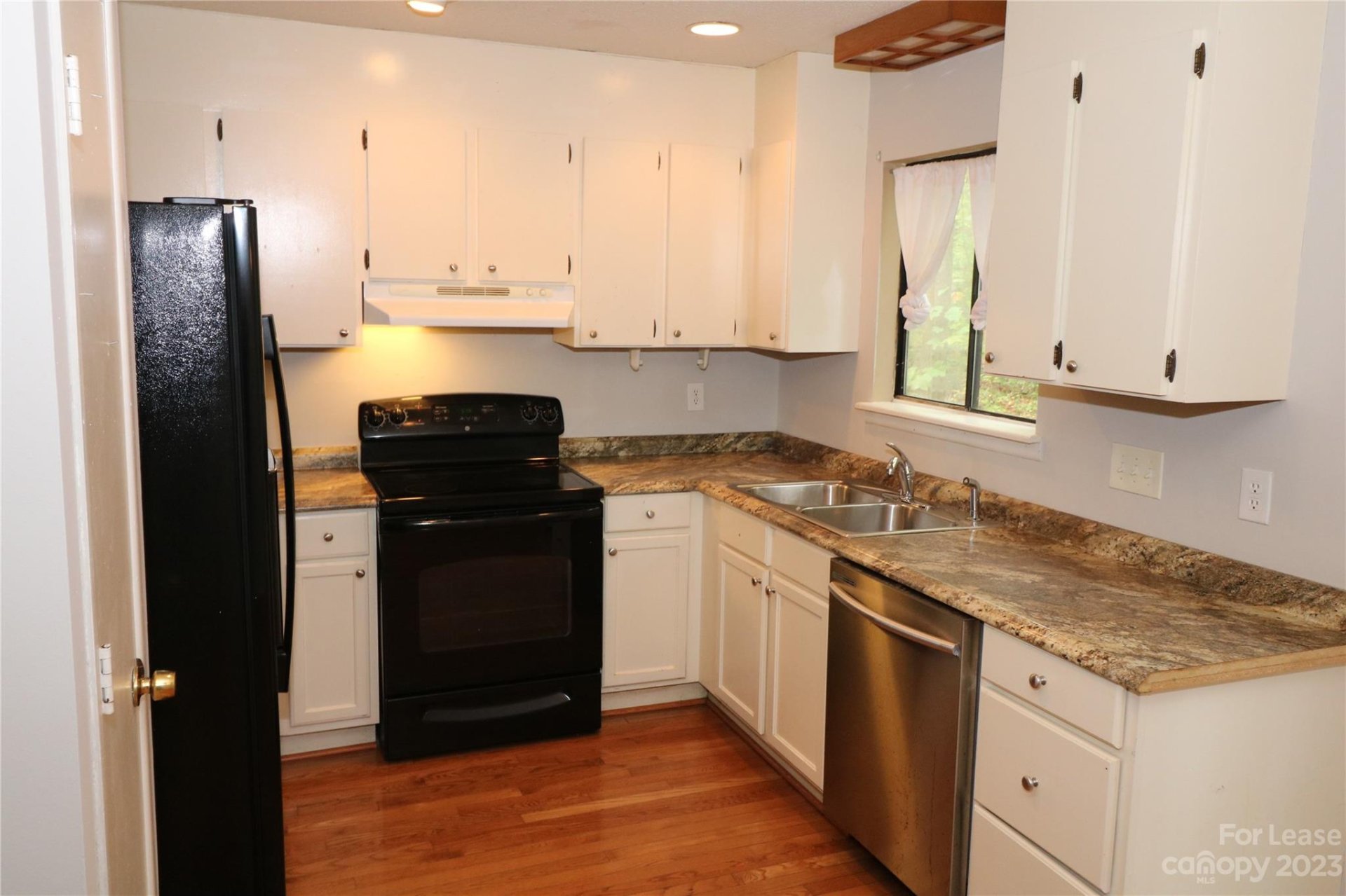 Property image 1 at 11325 Wt Harris Boulevard, Charlotte, NC 28212