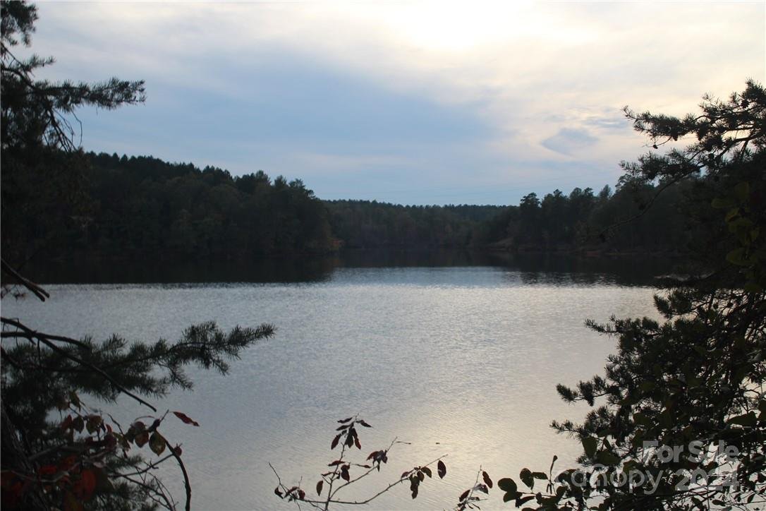 Property image 3 at 138 Edgewater Court, Granite Falls, NC 28630