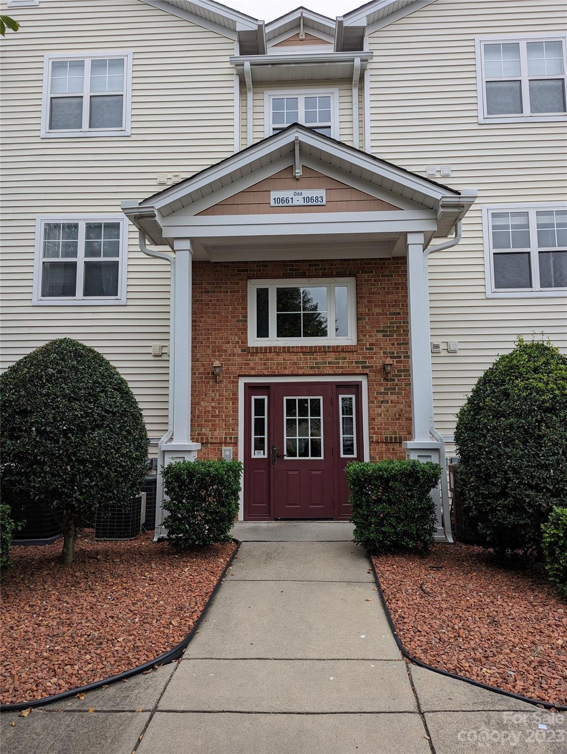 10671 Hill Point Court