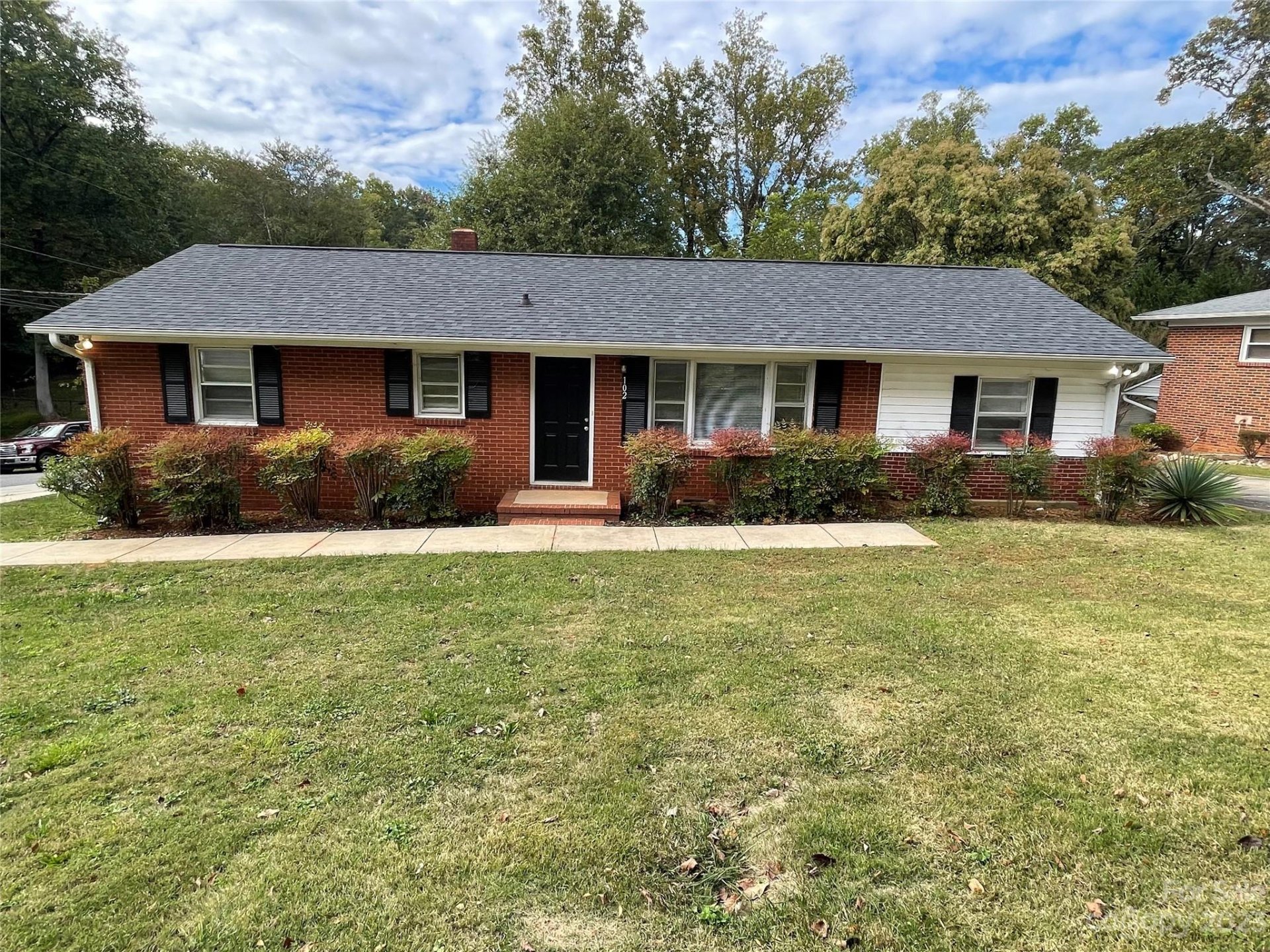 Property image 1 at 102 Lakeview Drive, Belmont, NC 28012