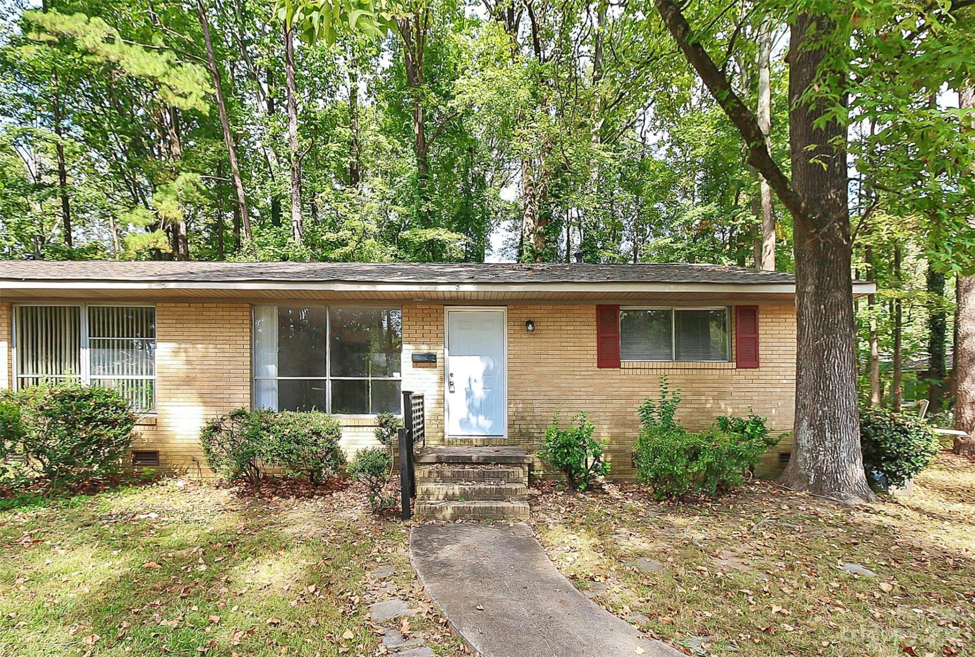 Property image 1 at 5017 Lakecrest Drive, Charlotte, NC 28215