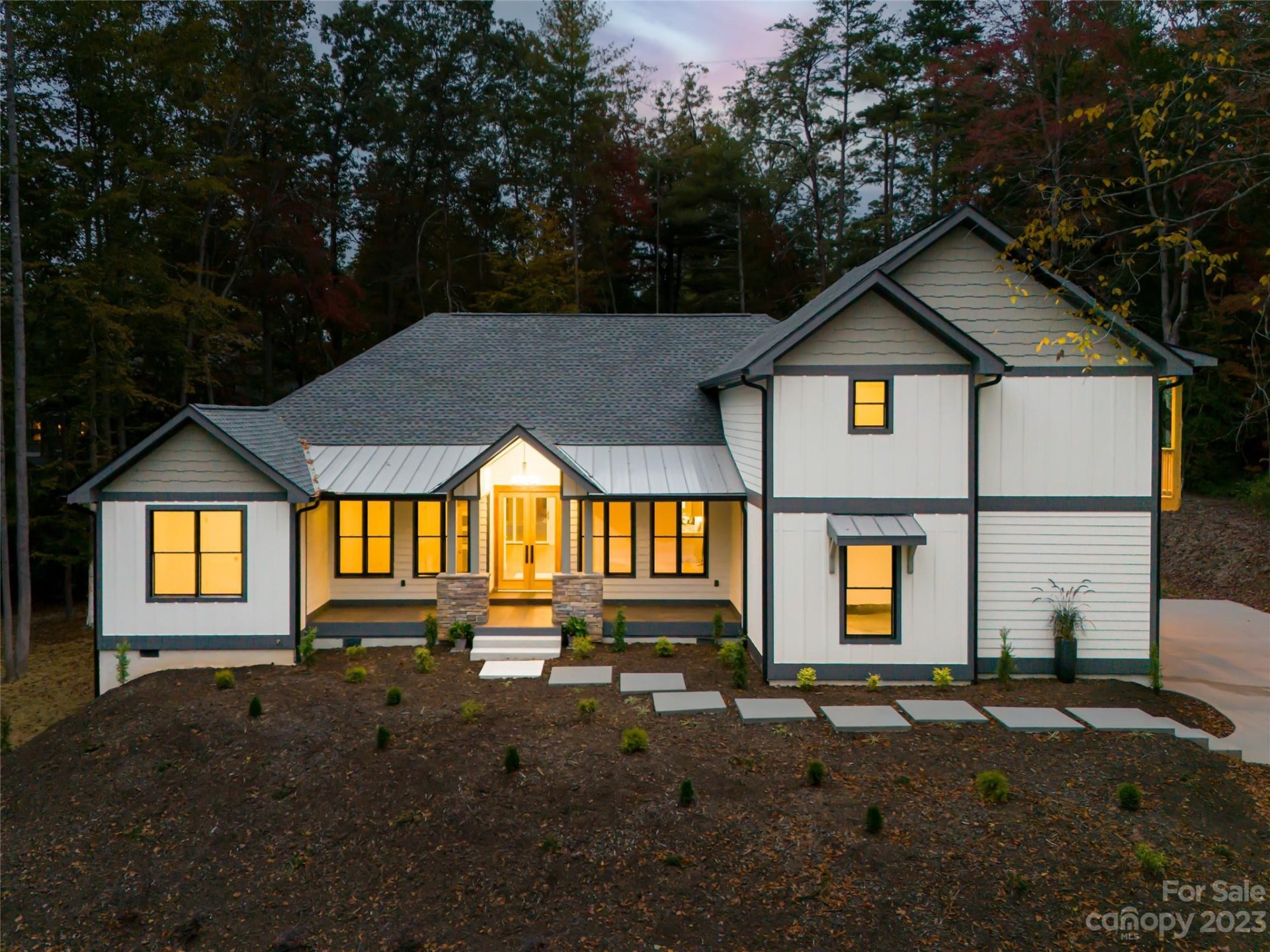 Property image 1 at 160 N Ridgeview Hill Drive, Hendersonville, NC 28791