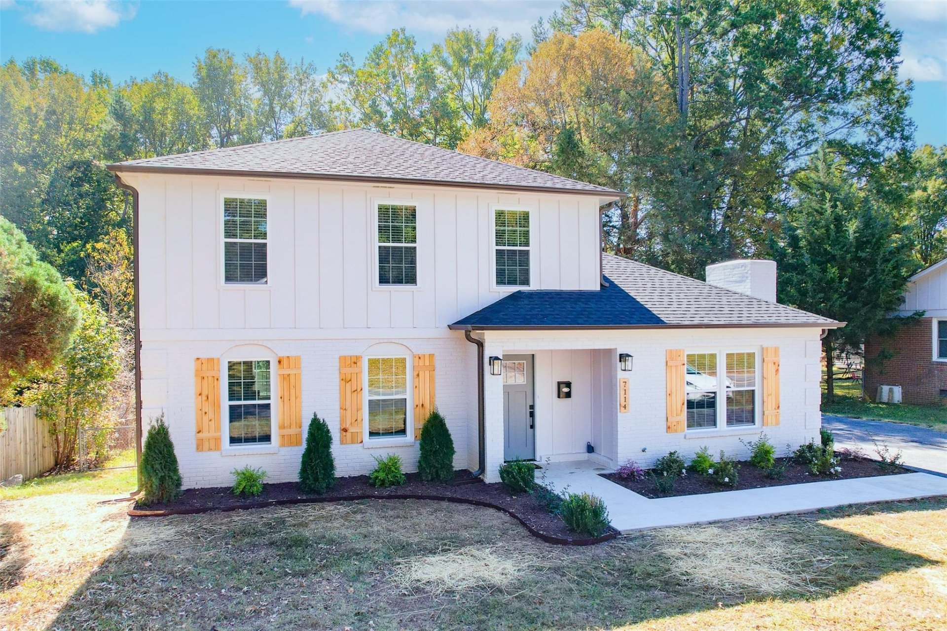 Property image 1 at 7114 Covecreek Drive, Charlotte, NC 28215