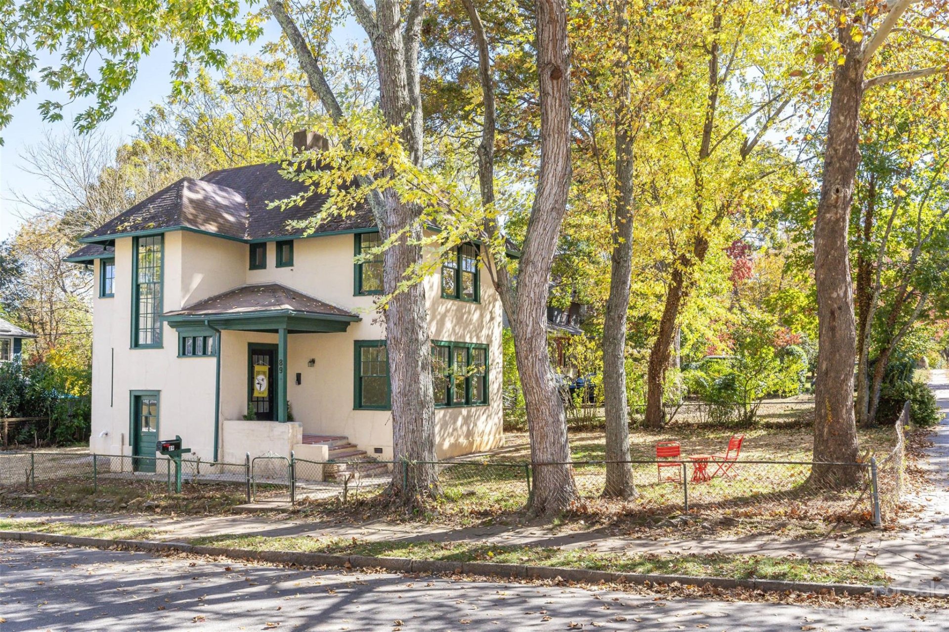 Property image 1 at 89 Cumberland Avenue, Asheville, NC 28801
