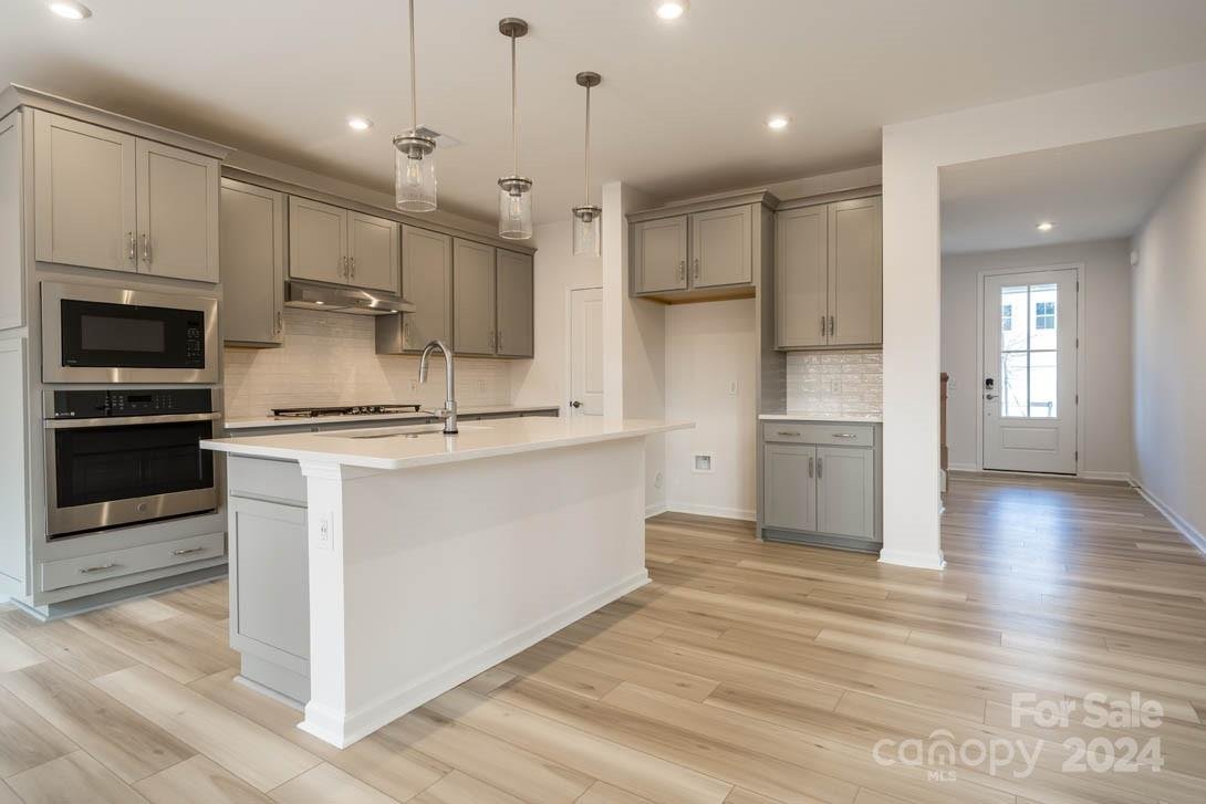 8225 Franklin Trail Street