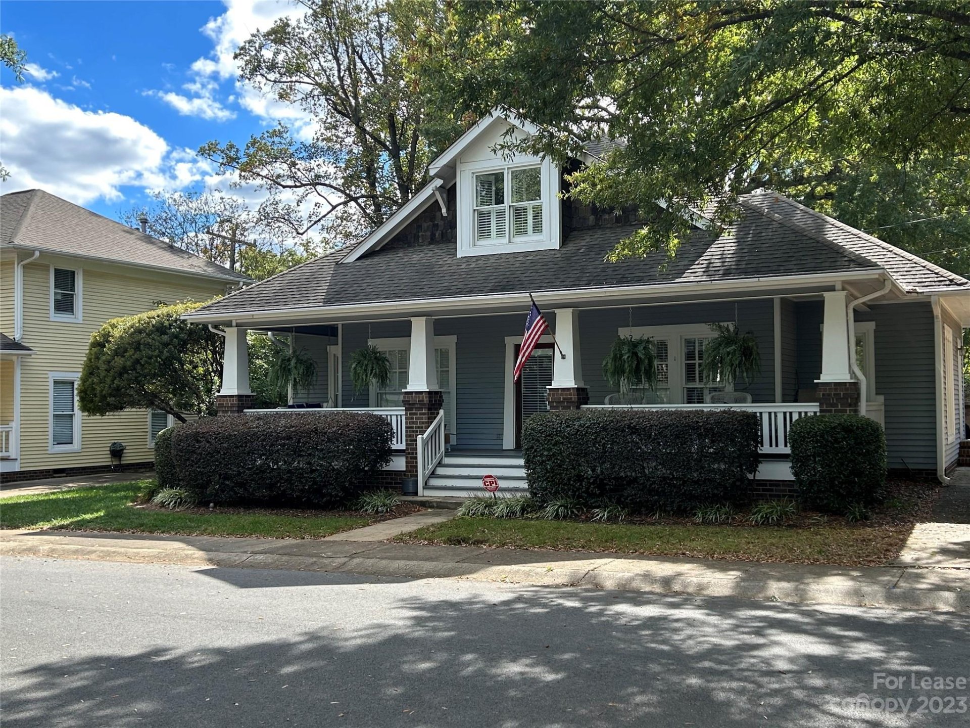 Property image 1 at 600 Olmsted Park Place, Charlotte, NC 28203