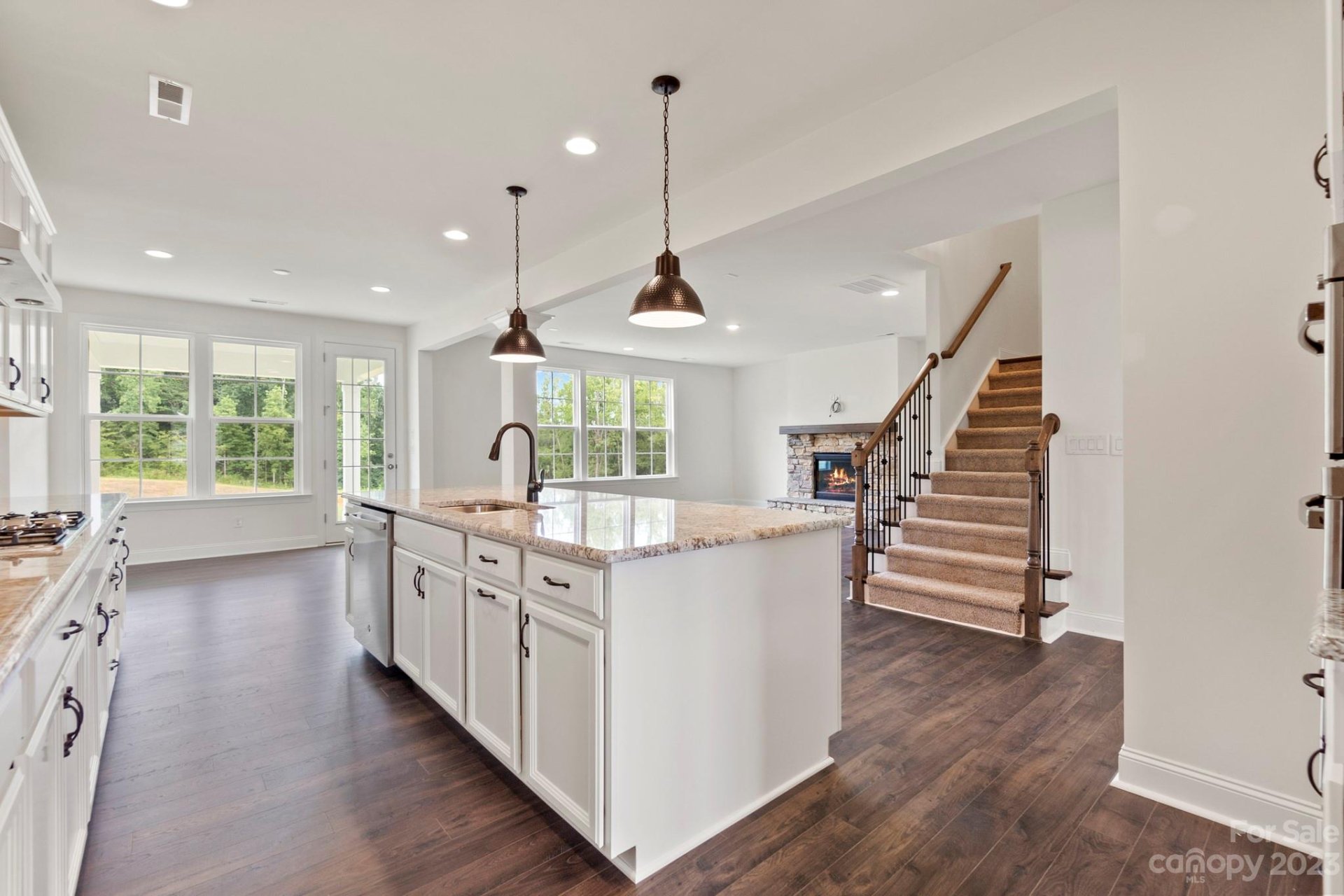 Property image 1 at 309 W Waterlynn Road, Mooresville, NC 28117