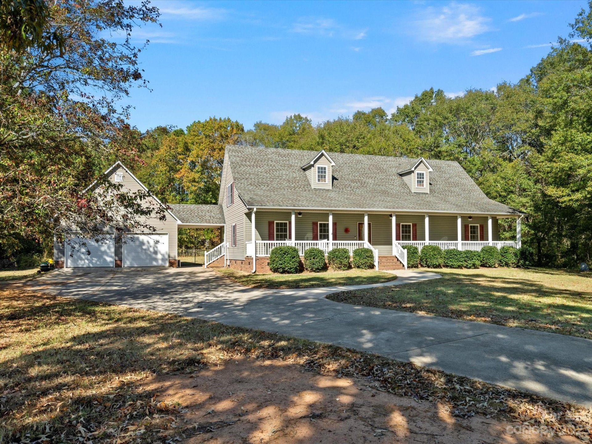 2876 Chapman Circle