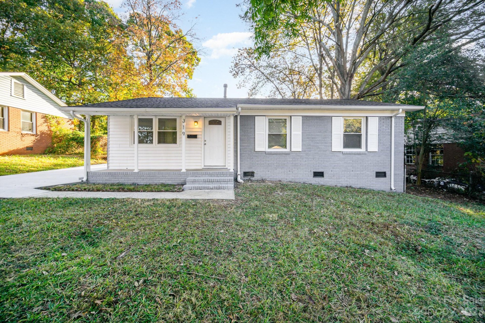 Property image 1 at 319 Barrymore Drive, Charlotte, NC 28213