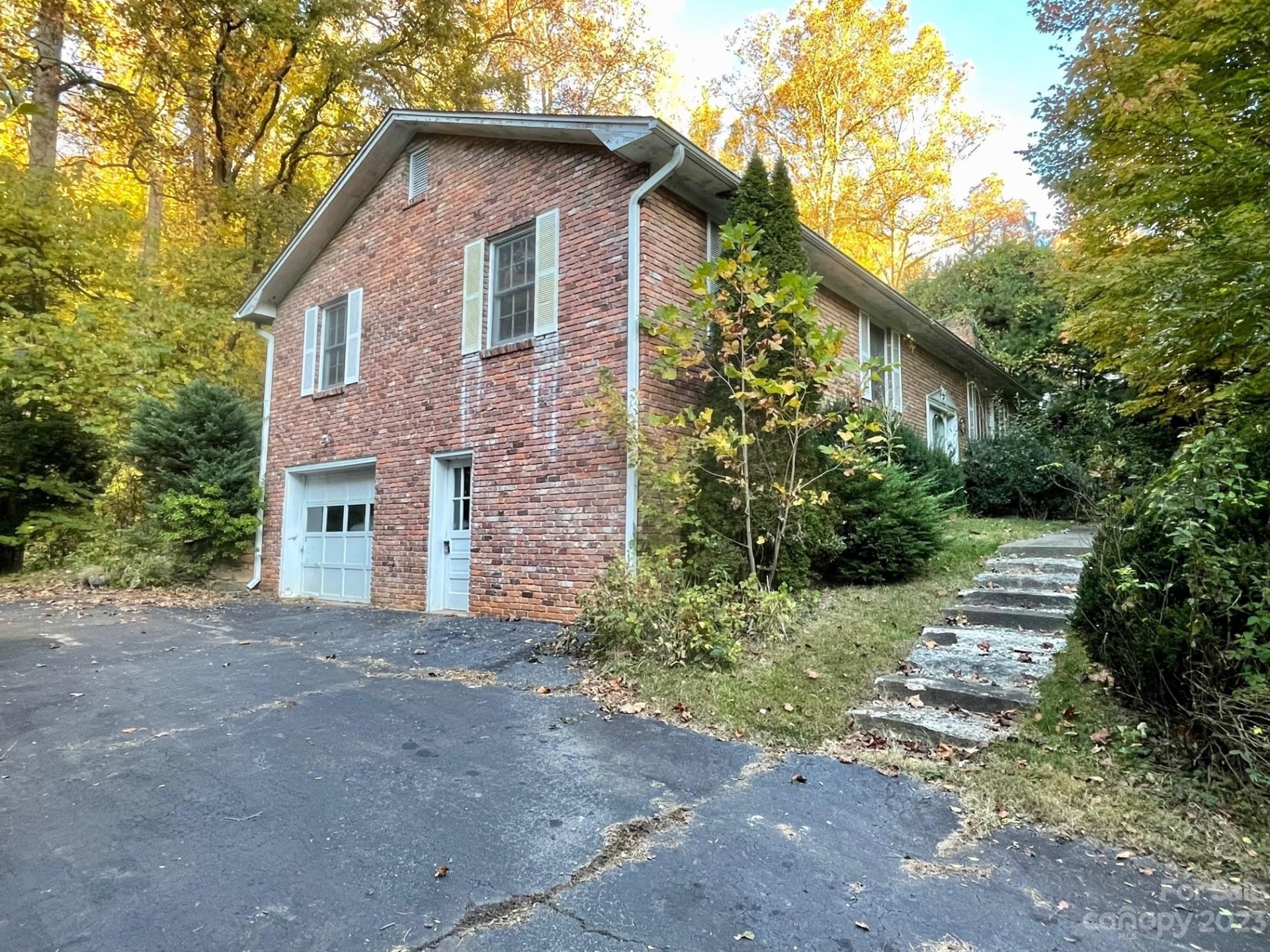 Property image 3 at 65 Beechwood Road, Asheville, NC 28805