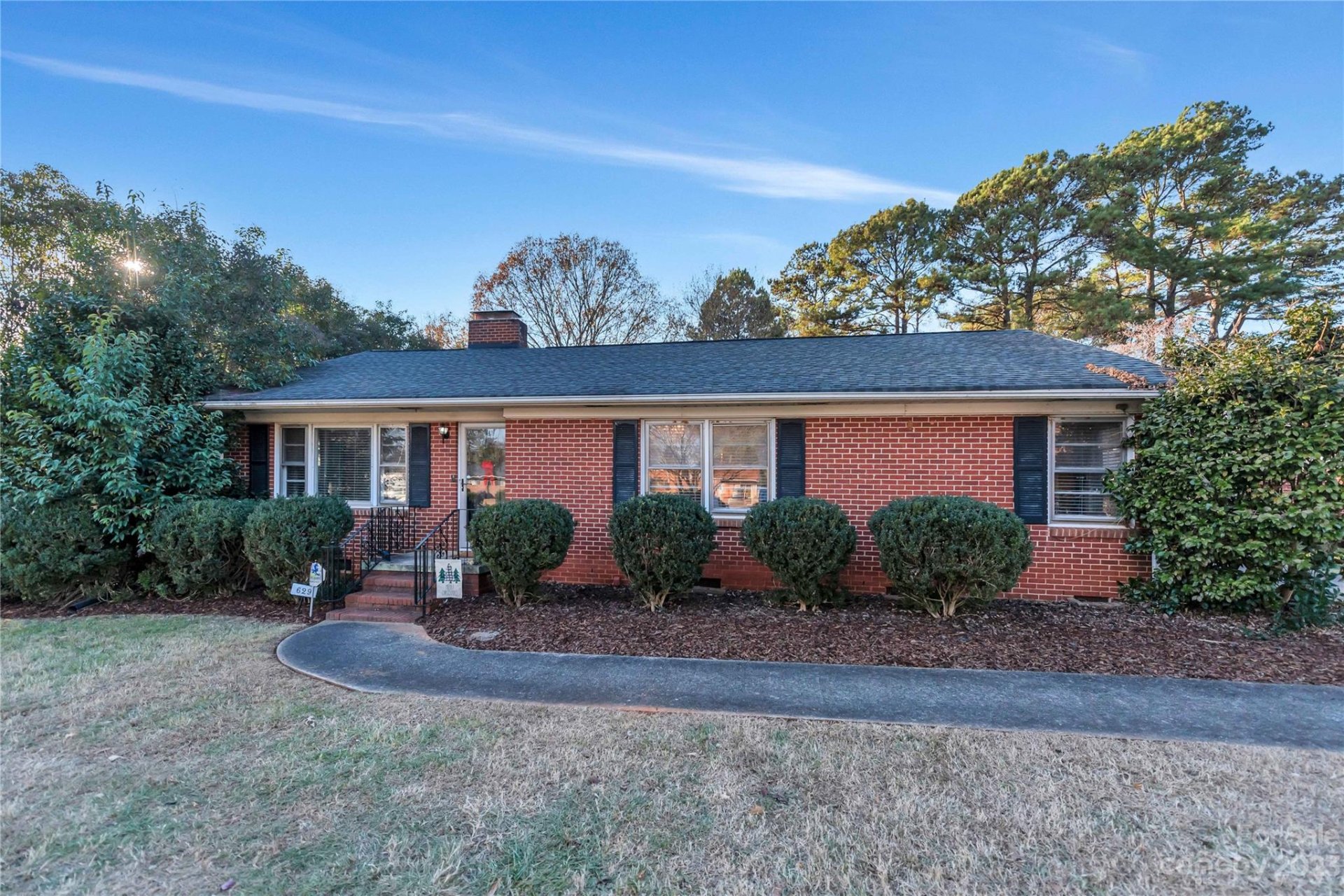 Property image 1 at 629 Armstrong Park Road, Gastonia, NC 28054