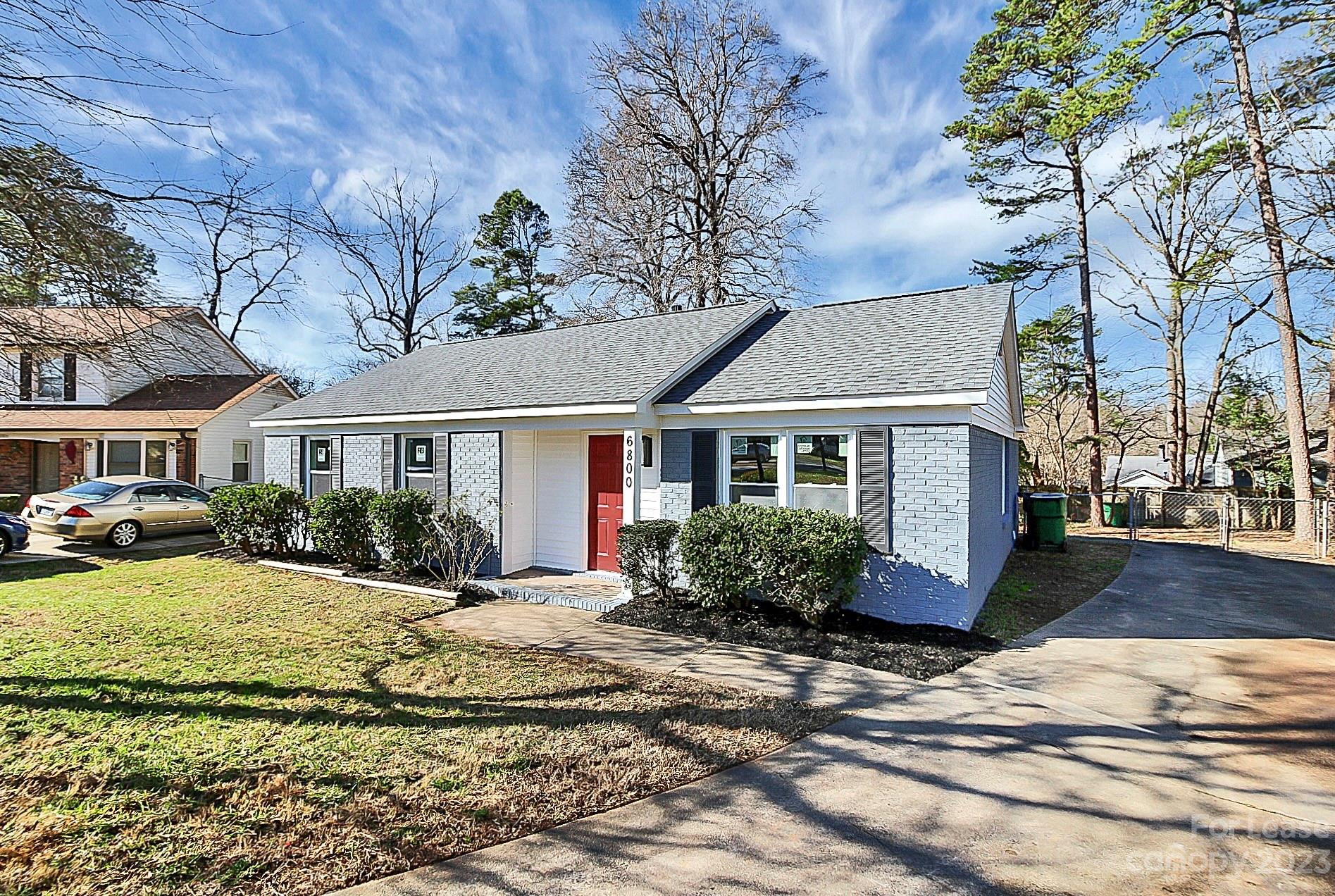 Property image 1 at 6800 Sun Ray Court, Charlotte, NC 28212