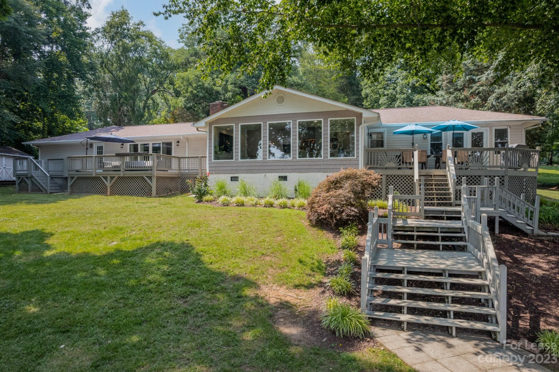 Property image 1 at 225 Paradise Peninsula Road, Mooresville, NC 28117