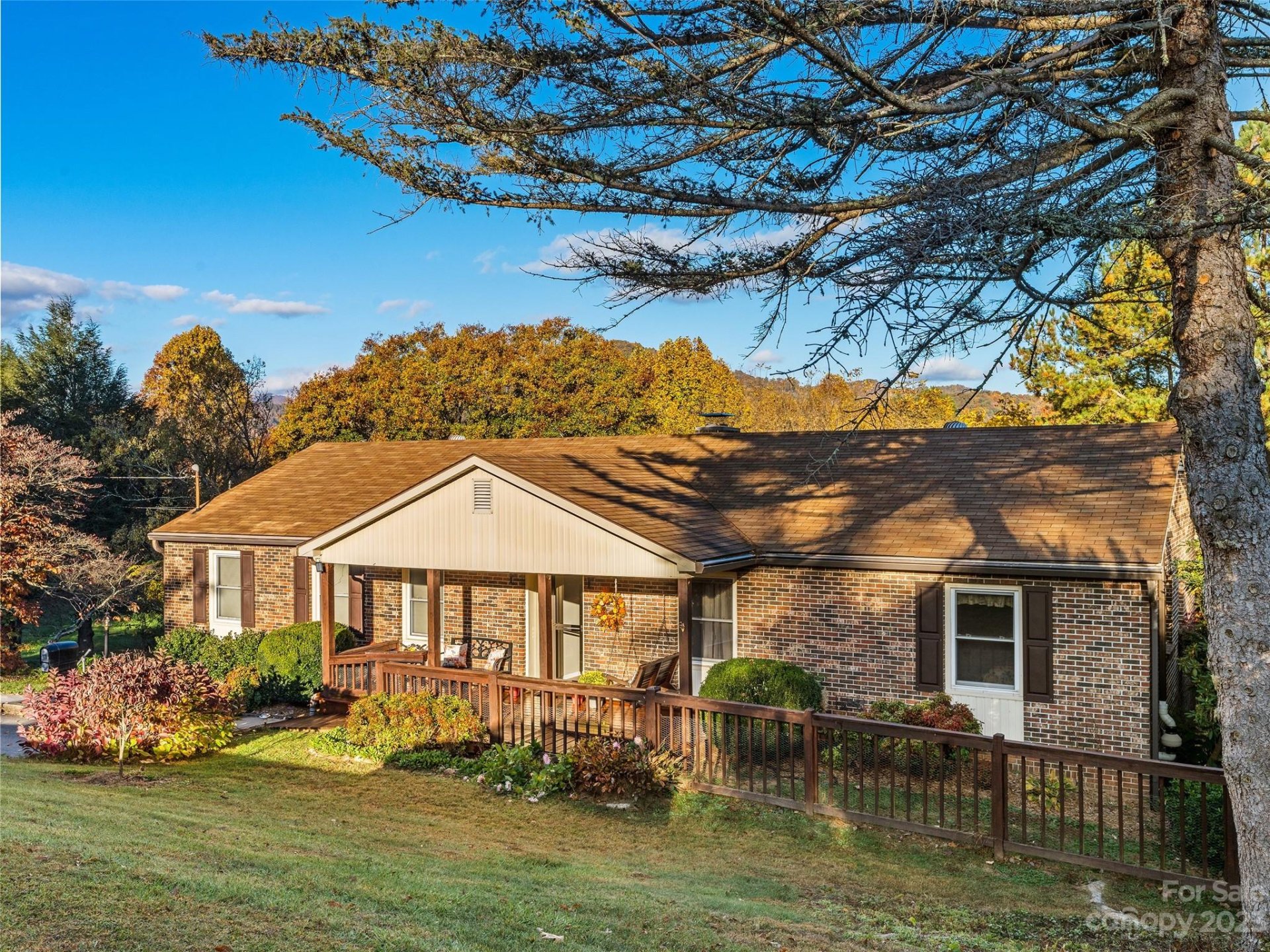 Property image 1 at 95 Leaf Lane, Clyde, NC 28721