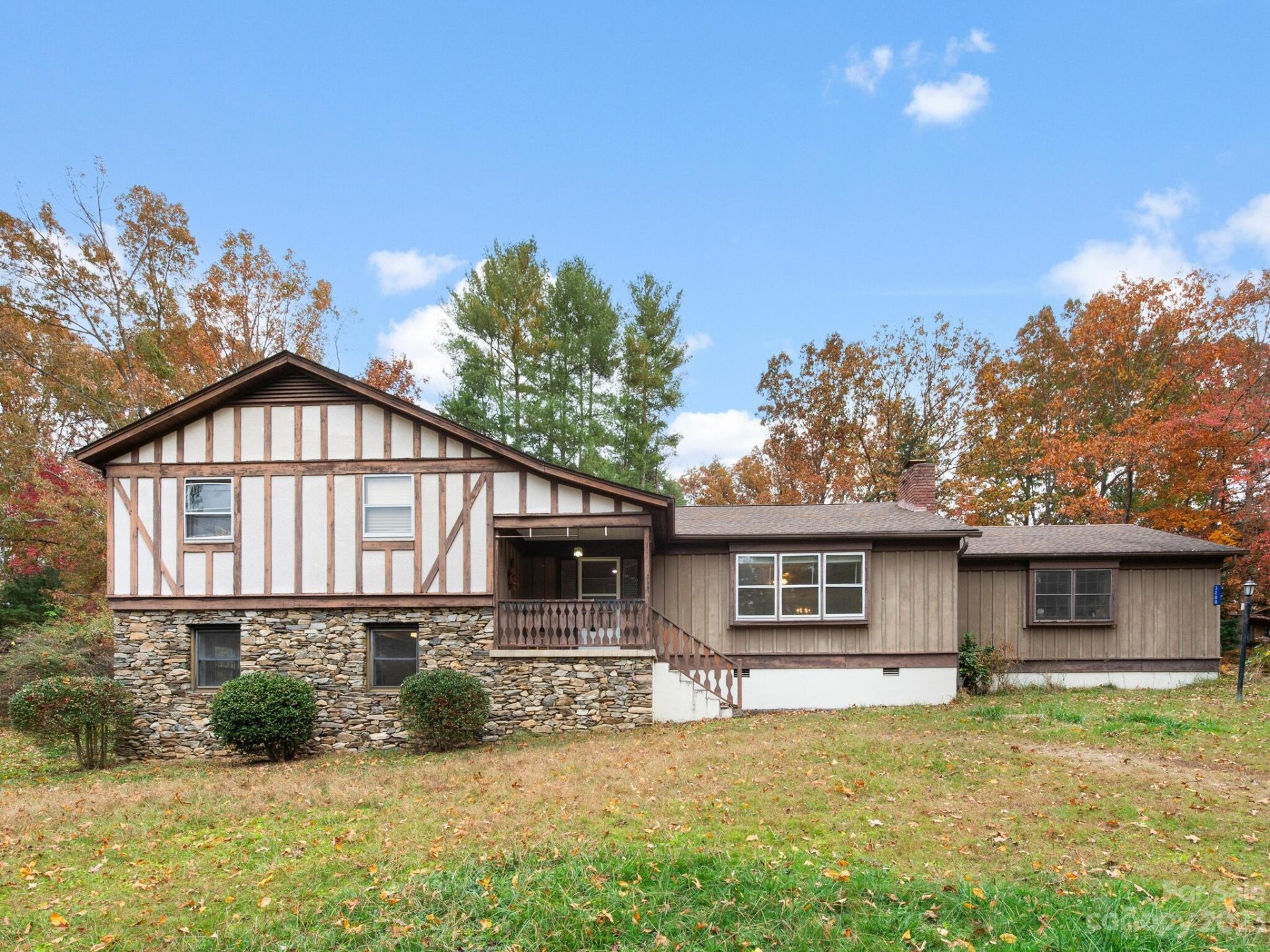 Property image 1 at 3200 Hickory Hill Road, Hendersonville, NC 28792