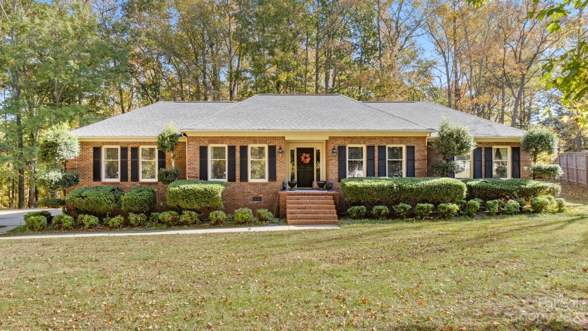 1360 Gallant Court