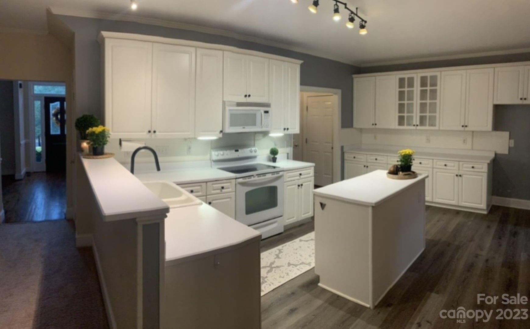 Property image 4 at 16009 Virginia Lee Court, Fort Mill, SC 29708