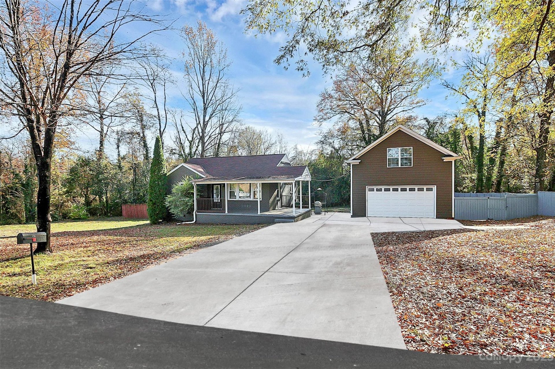 Property image 1 at 138 Willetta Drive, Charlotte, NC 28217