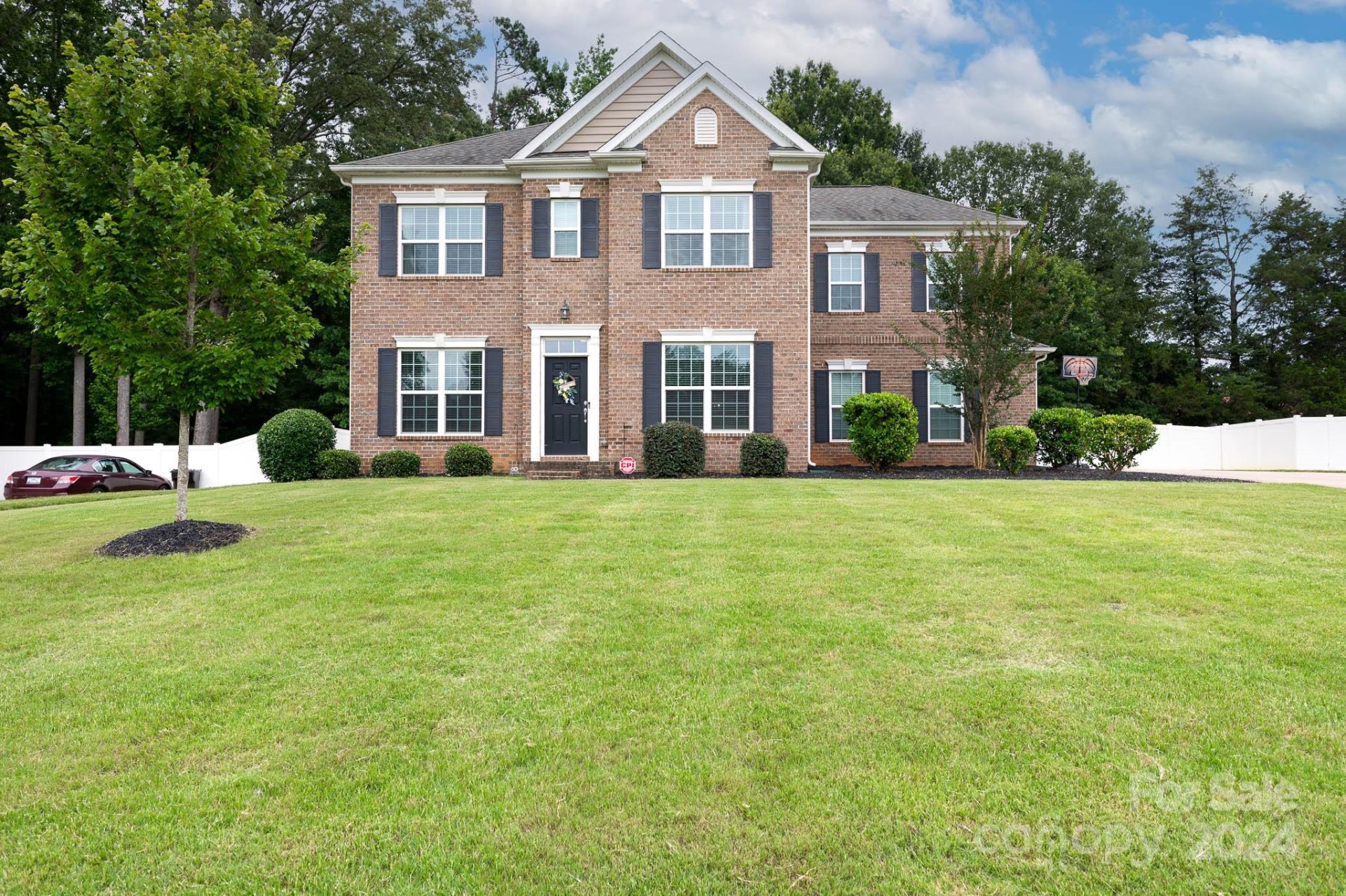 2832 Park Ridge Boulevard