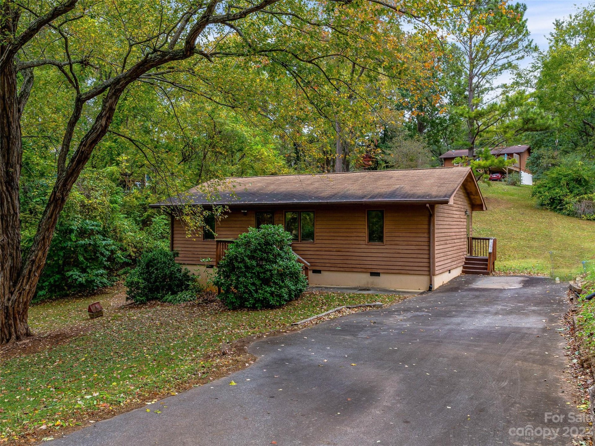 Property image 1 at 4 2nd Street, Asheville, NC 28803