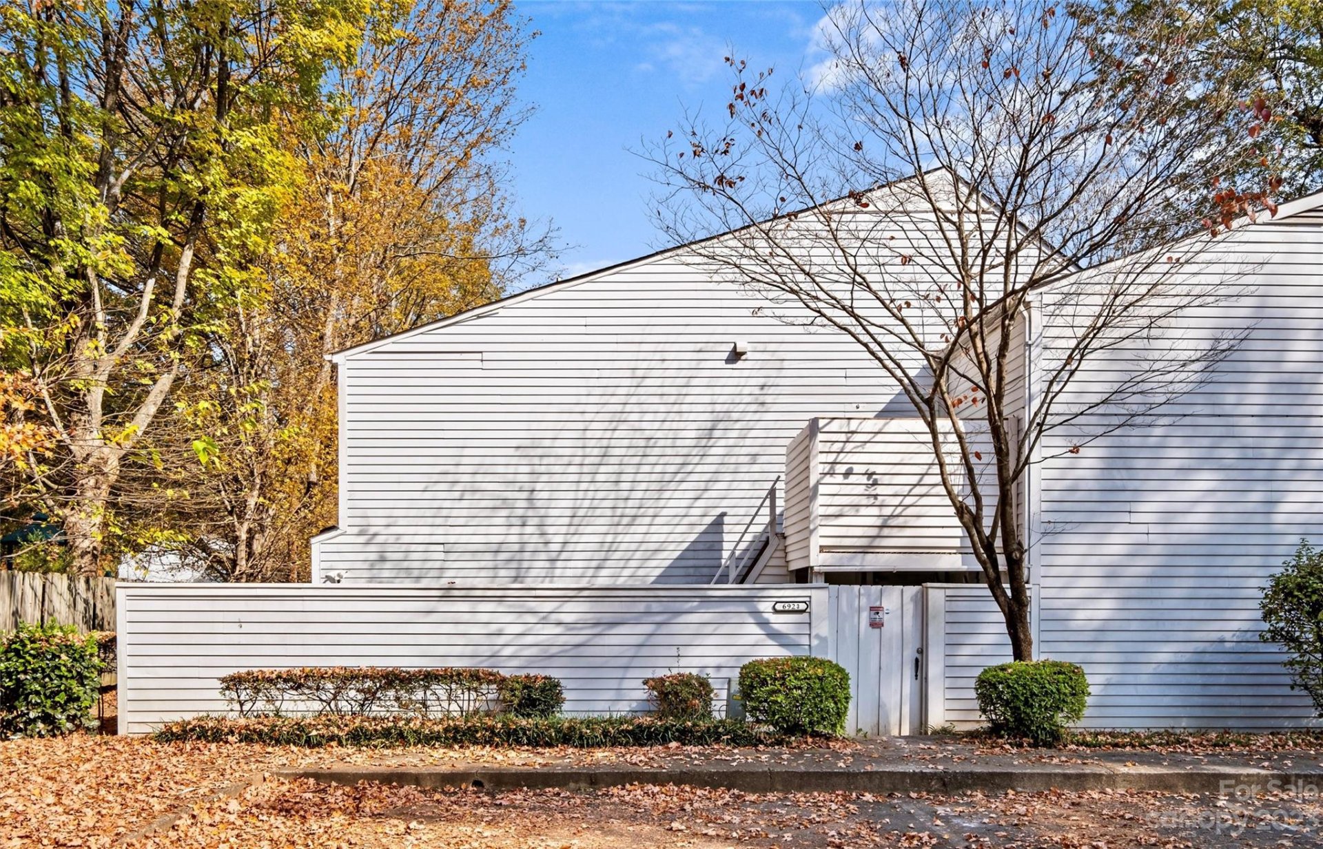 Property image 1 at 6923 Stonington Lane, Charlotte, NC 28227