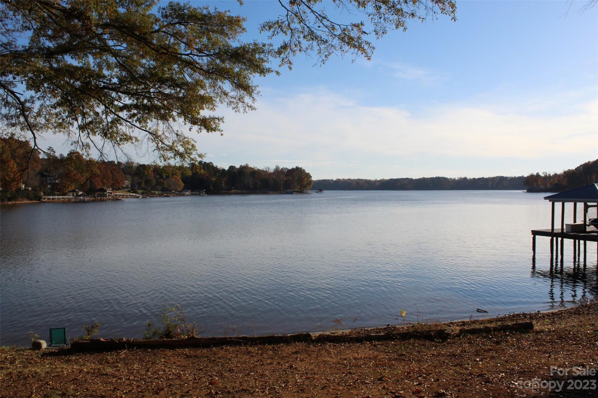 3142 Lakeside Circle