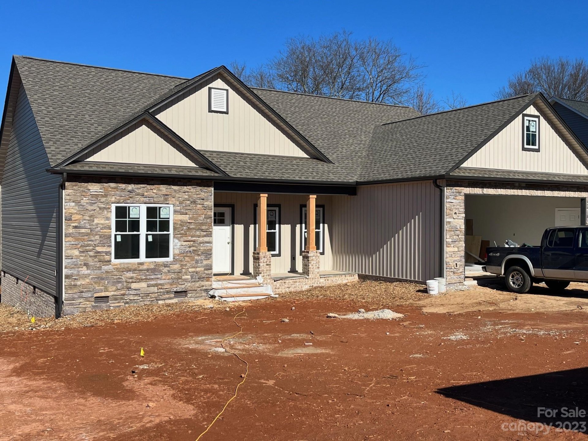 Property image 1 at 4948 Southview Drive, Hickory, NC 28602