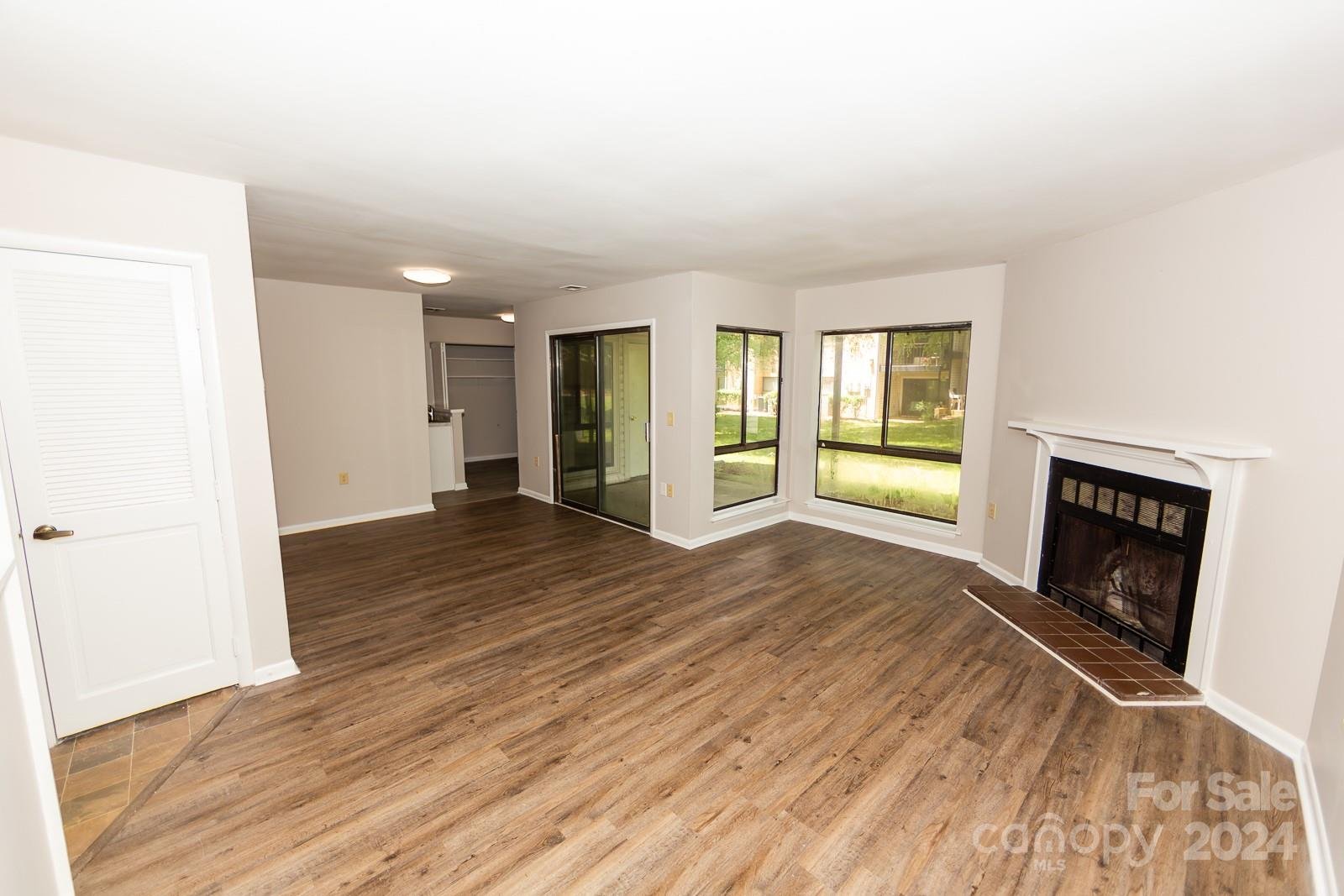 Property image 1 at 4811 Spring Lake Drive, Charlotte, NC 28212