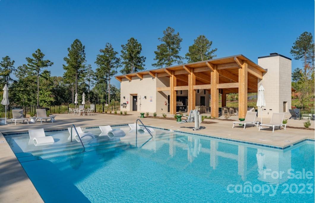 2281 Crestone Way