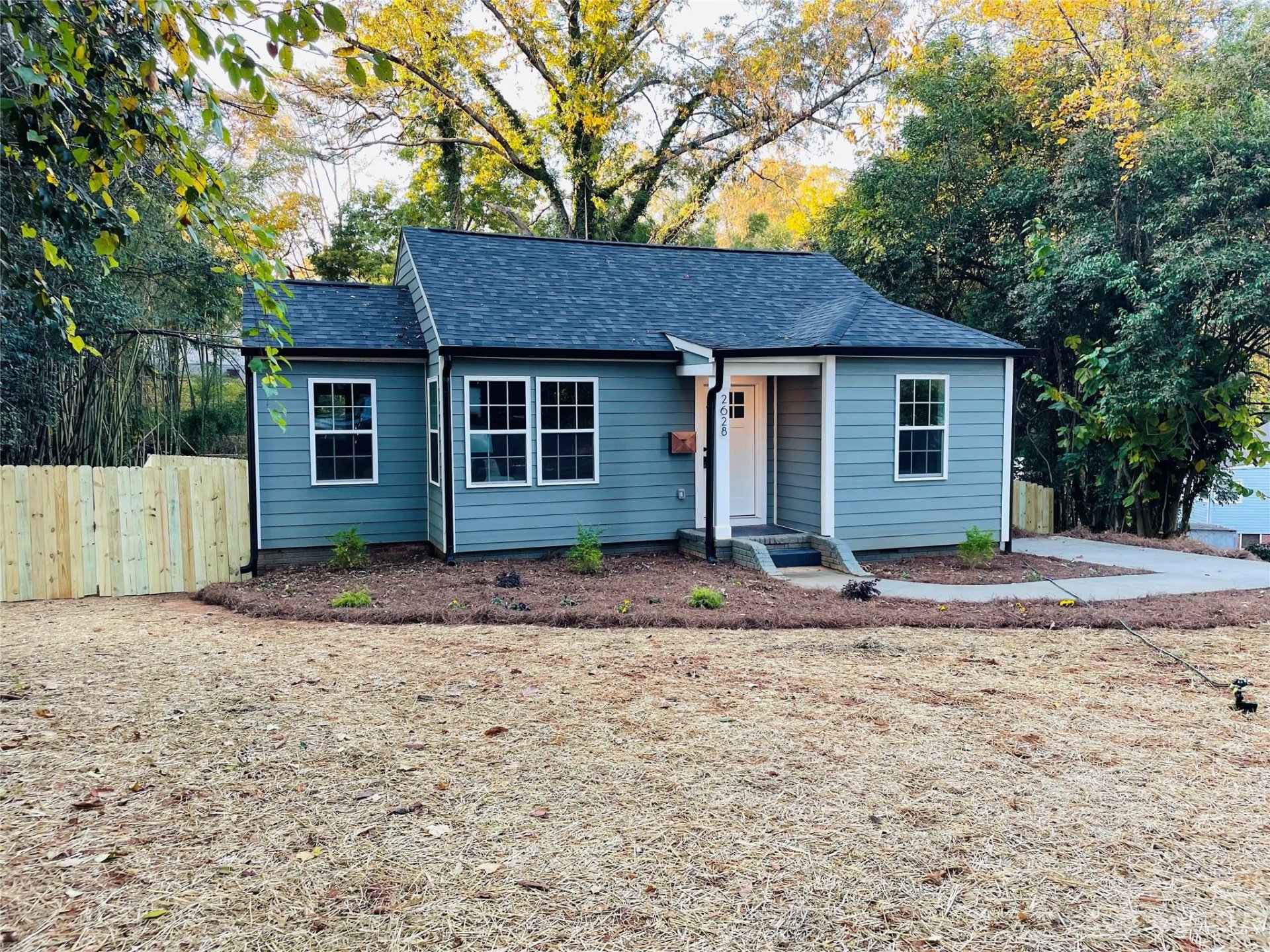 Property image 1 at 2628 Columbus Circle, Charlotte, NC 28208