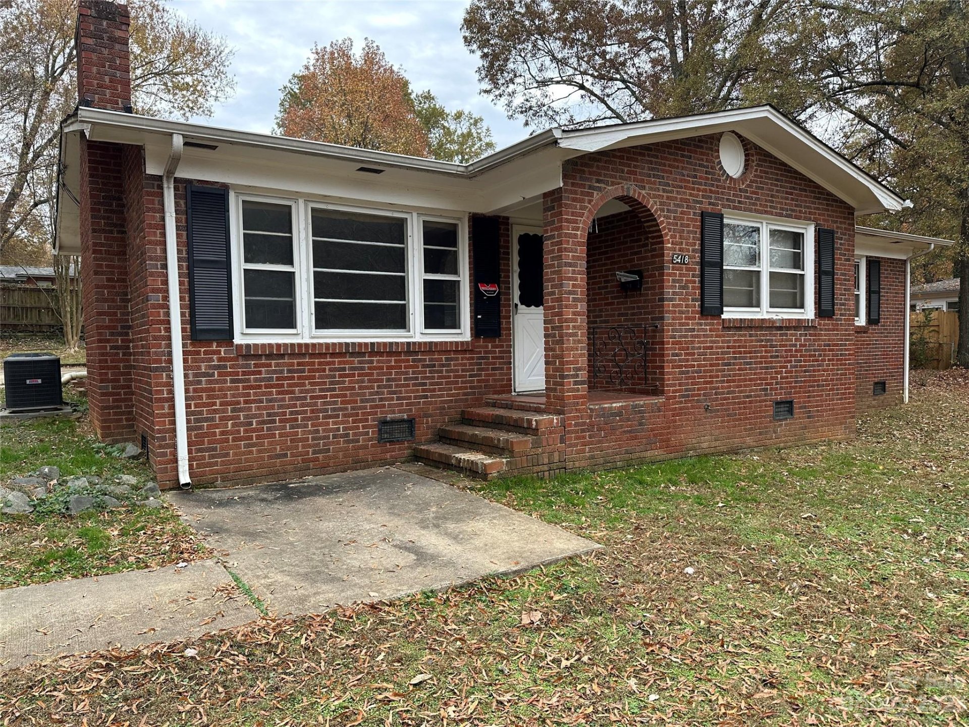 Property image 1 at 5418 Twin Lane, Charlotte, NC 28269