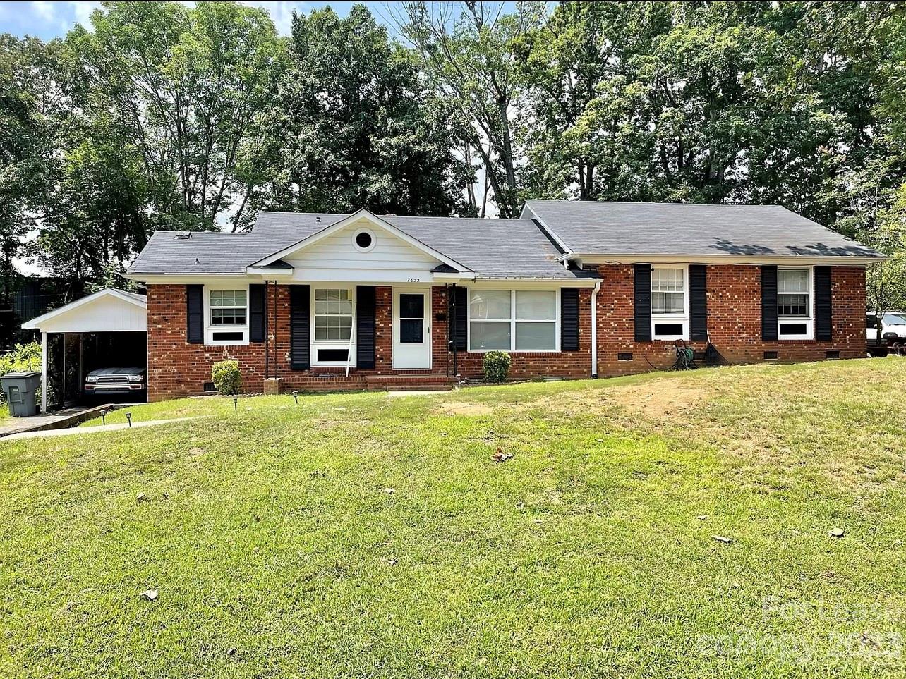 Property image 1 at 7620 Briardale Drive, Charlotte, NC 28212