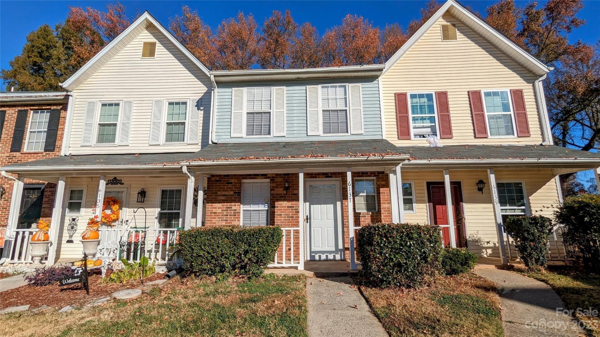 6137 Windsor Gate Lane