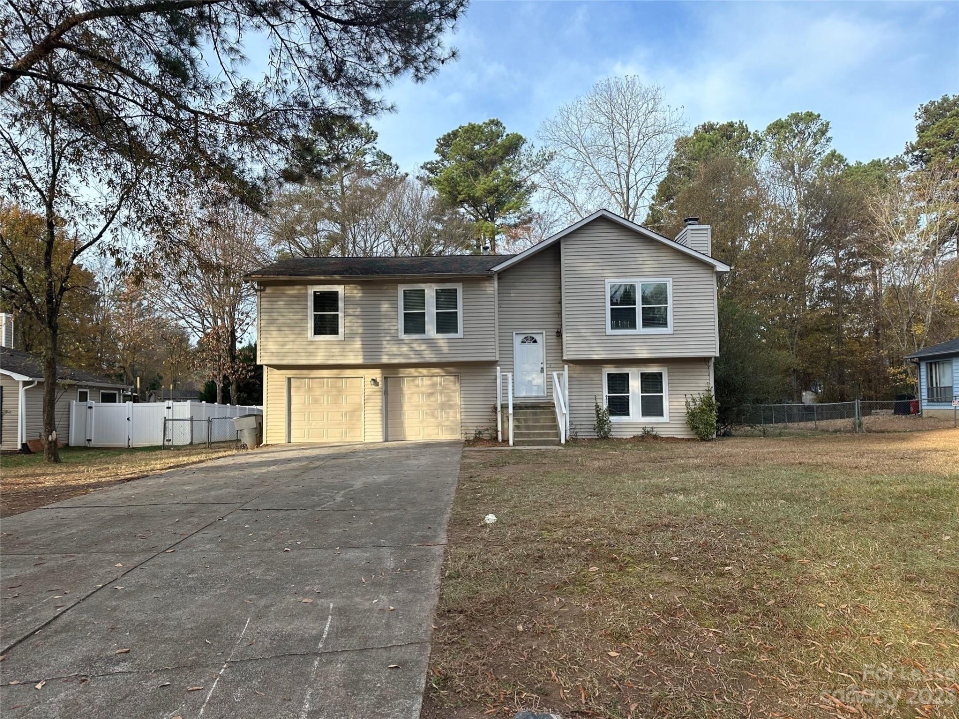 Property image 1 at 6941 Stillmeadow Drive, Charlotte, NC 28277