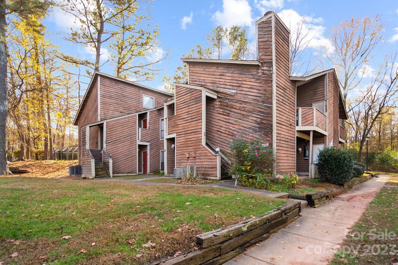 Property image 1 at 4616 Sharon Chase Drive, Charlotte, NC 28215