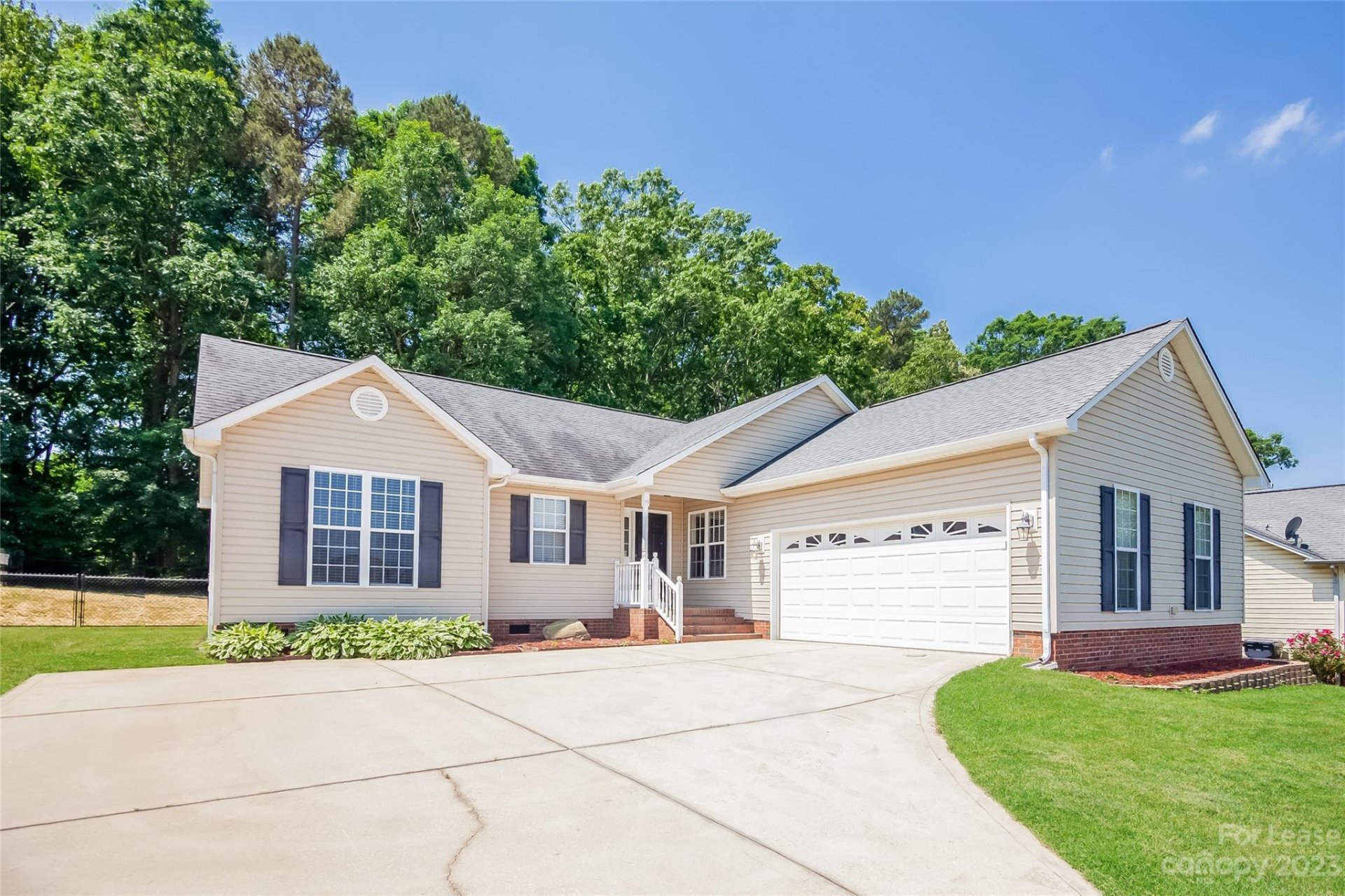 Property image 1 at 920 Carole Summey Drive, Dallas, NC 28034