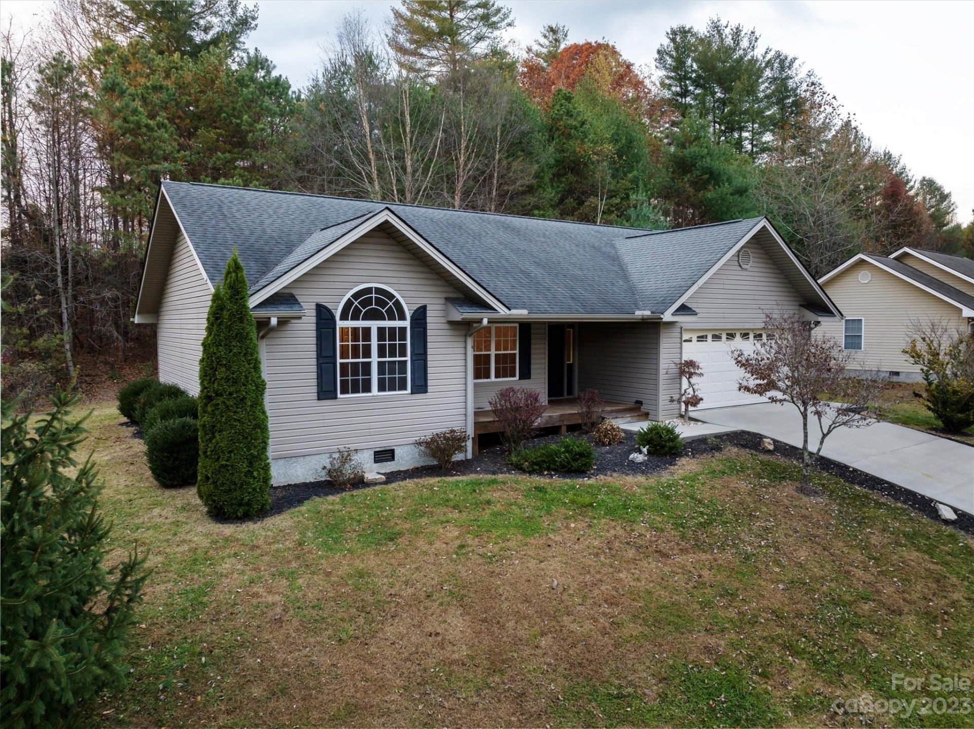 Property image 1 at 152 S Briarcreek Court, Hendersonville, NC 28739