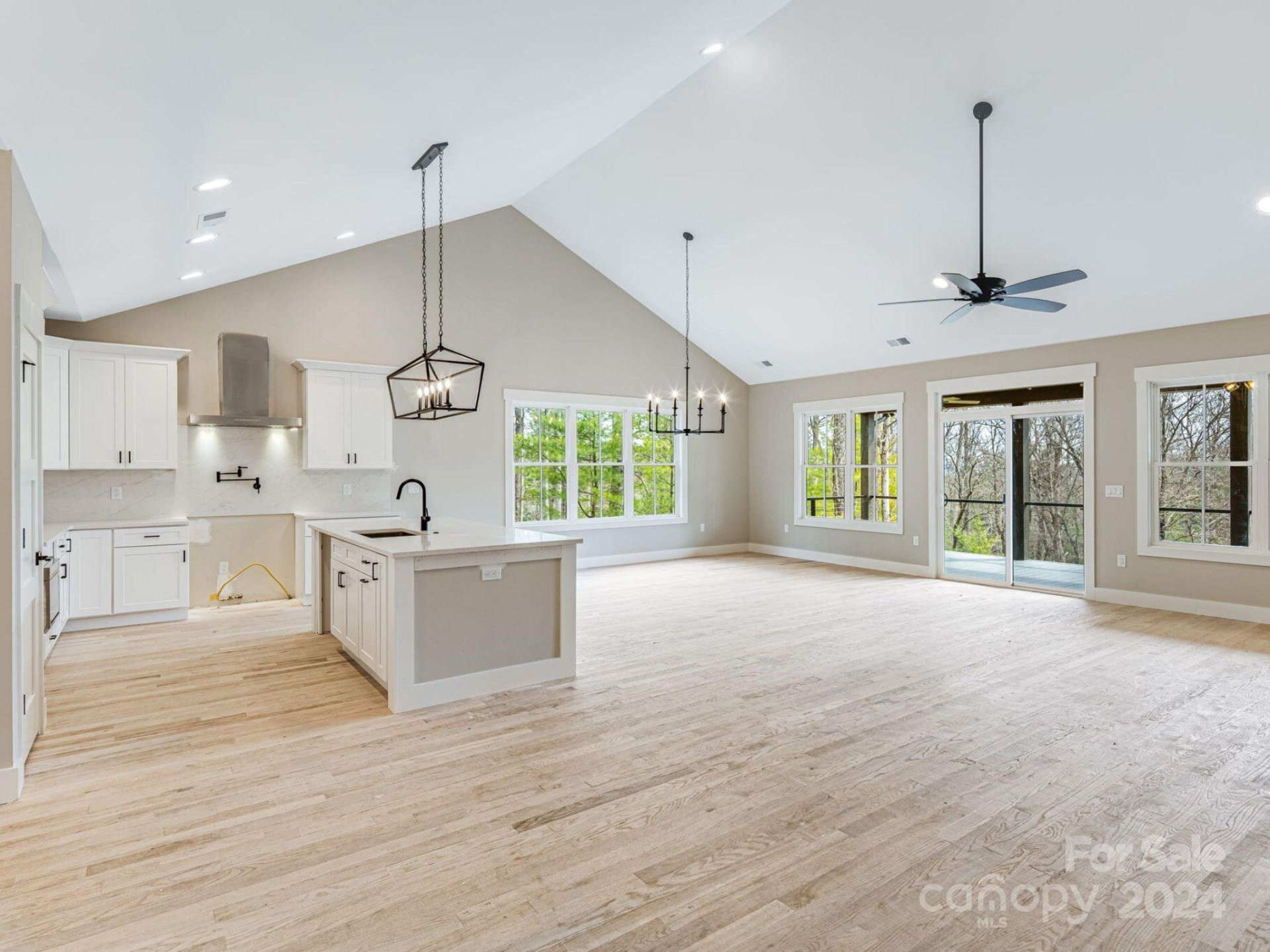 Property image 1 at 16 Dusky Court, Hendersonville, NC 28739