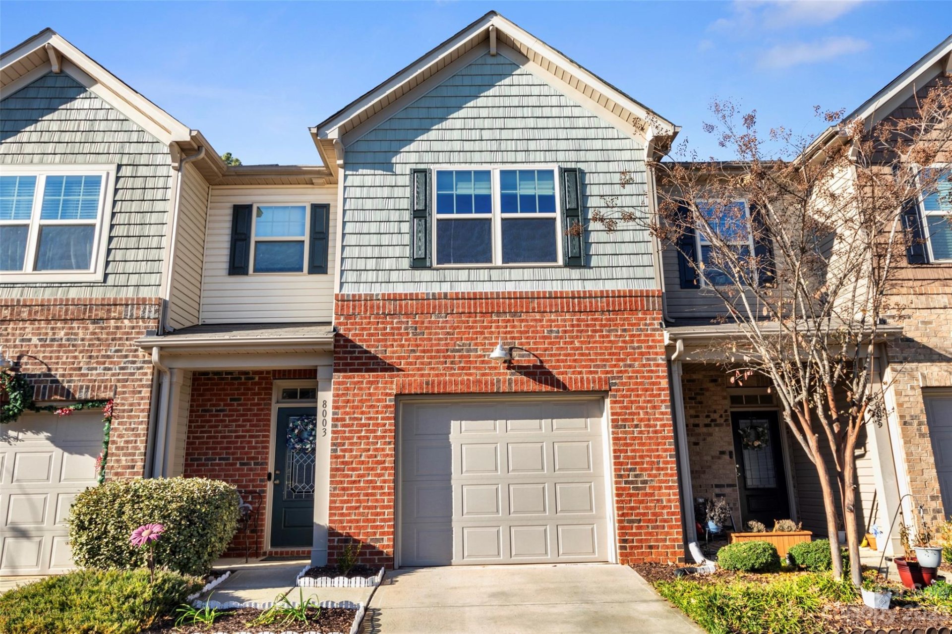 8003 Scarlet Oak Terrace