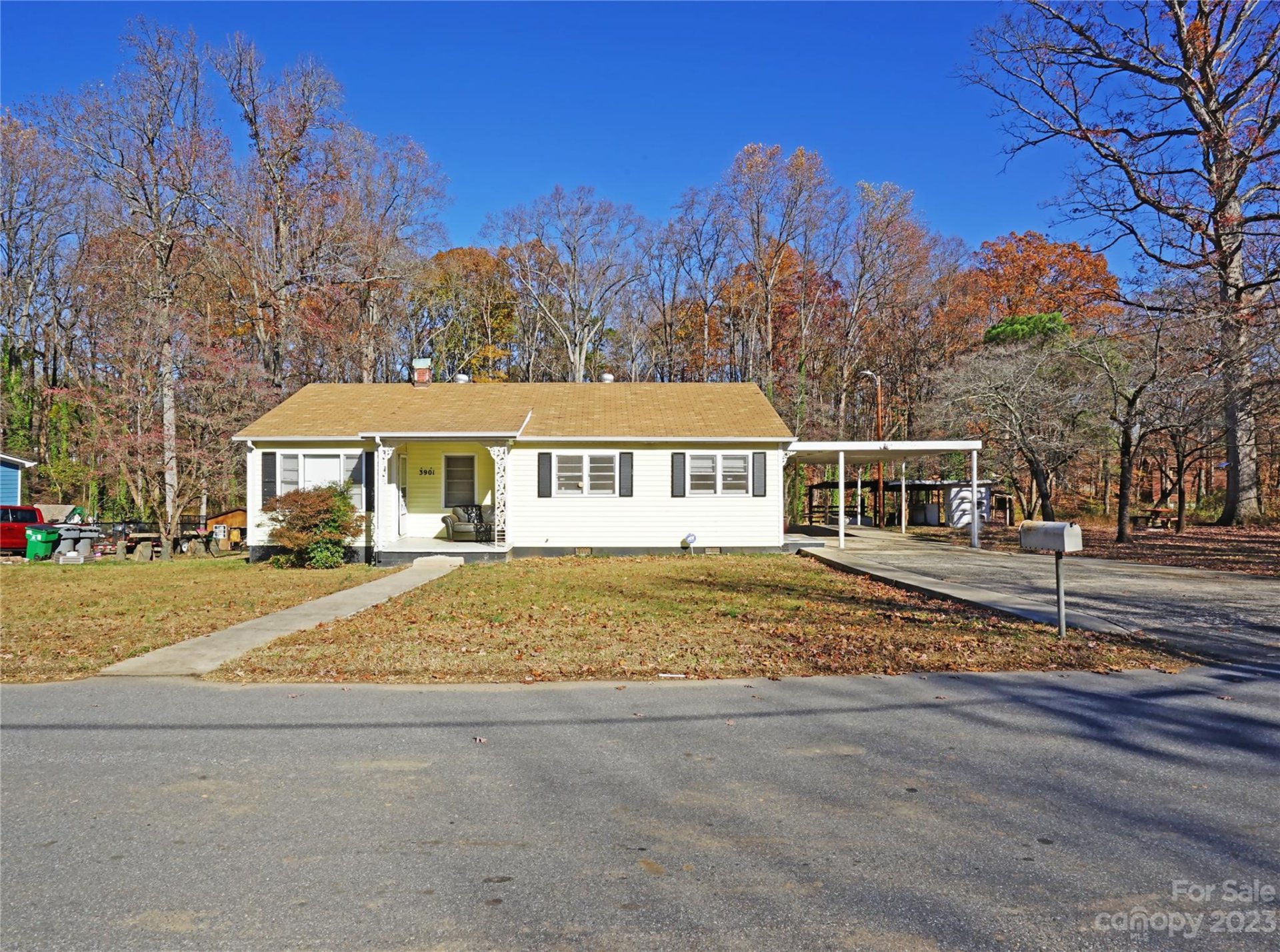 Property image 1 at 3901 Oakwood Road, Charlotte, NC 28269