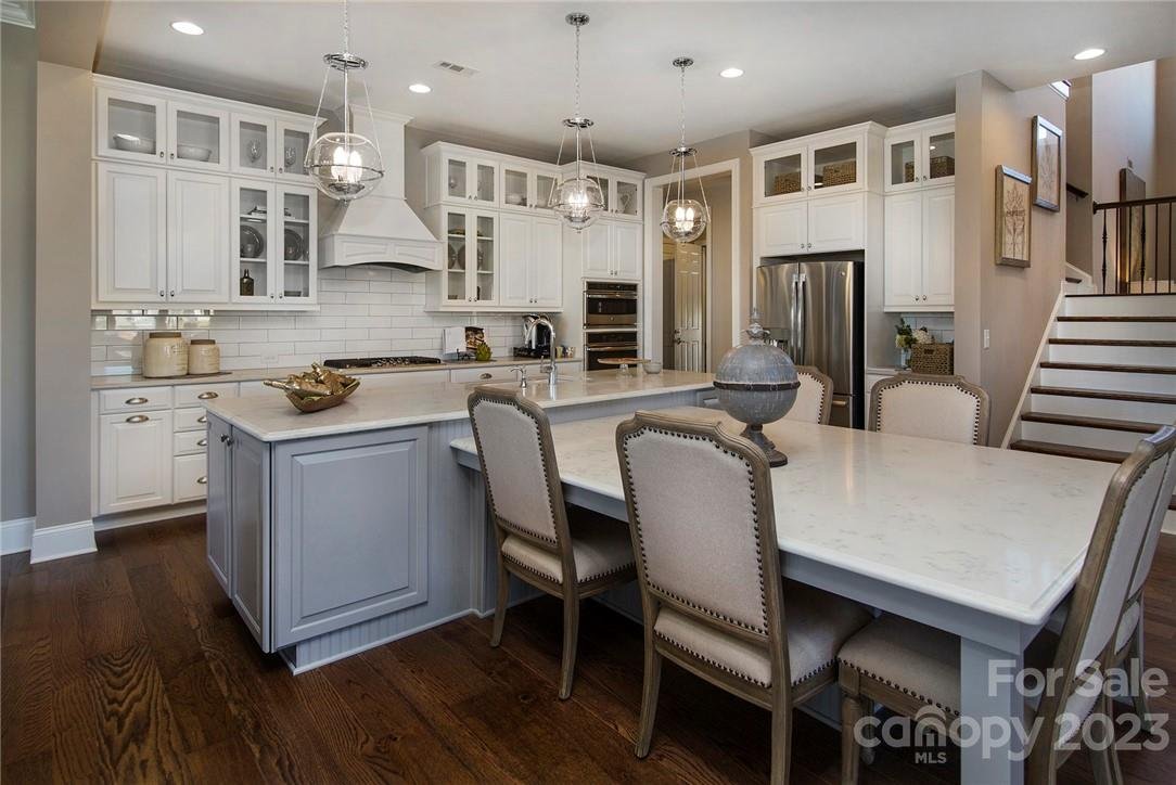 297 W Waterlynn Road