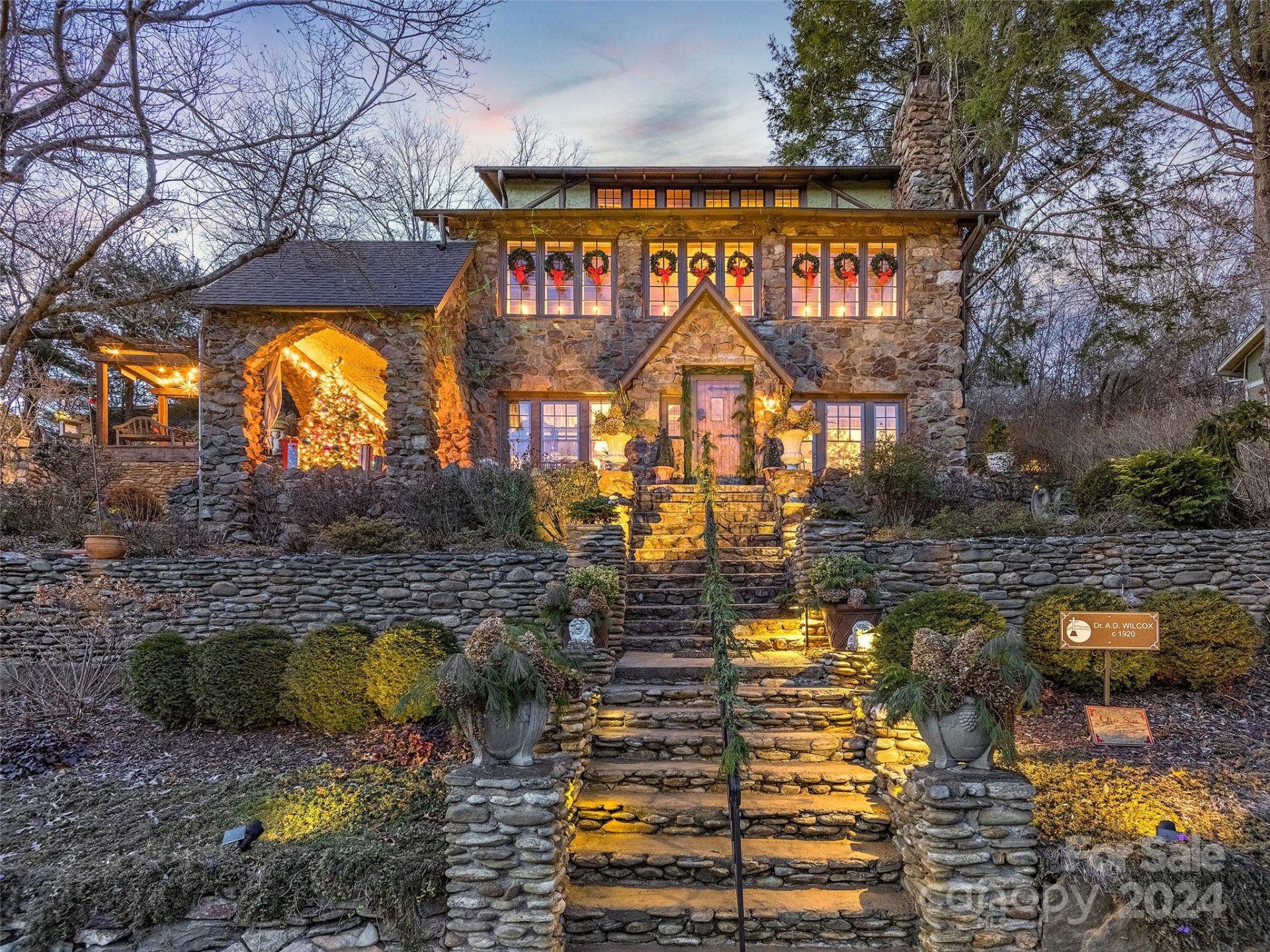 Lake Junaluska Assembly, Waynesville Community