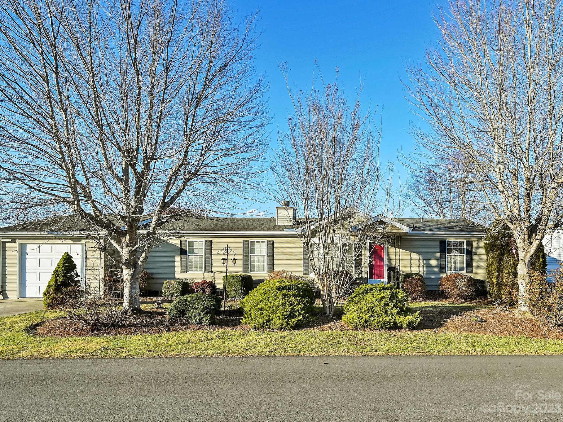 Property image 1 at 429 Riverwind Drive, Hendersonville, NC 28739