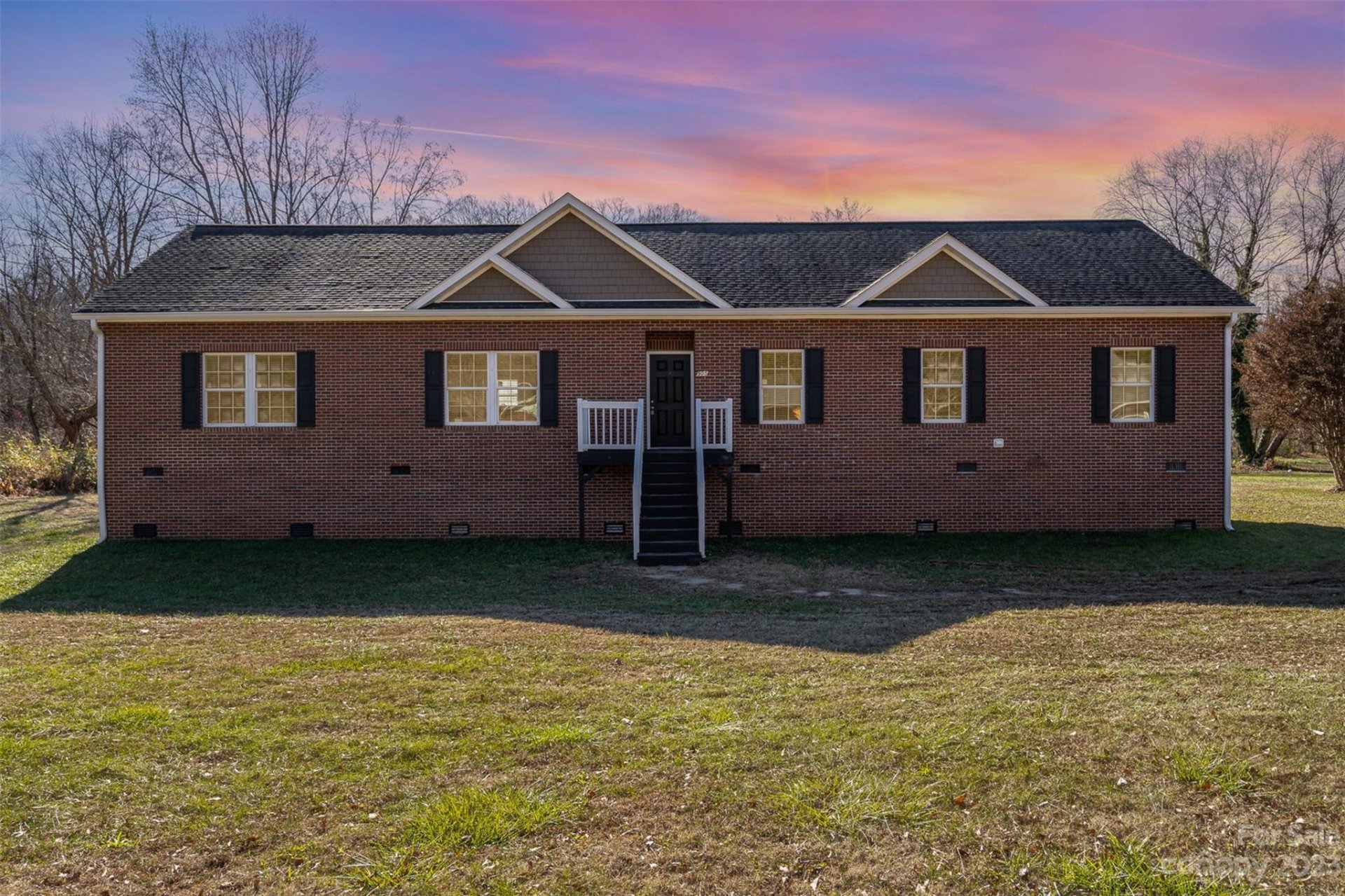 Property image 1 at 905 13th Street, Conover, NC 28613