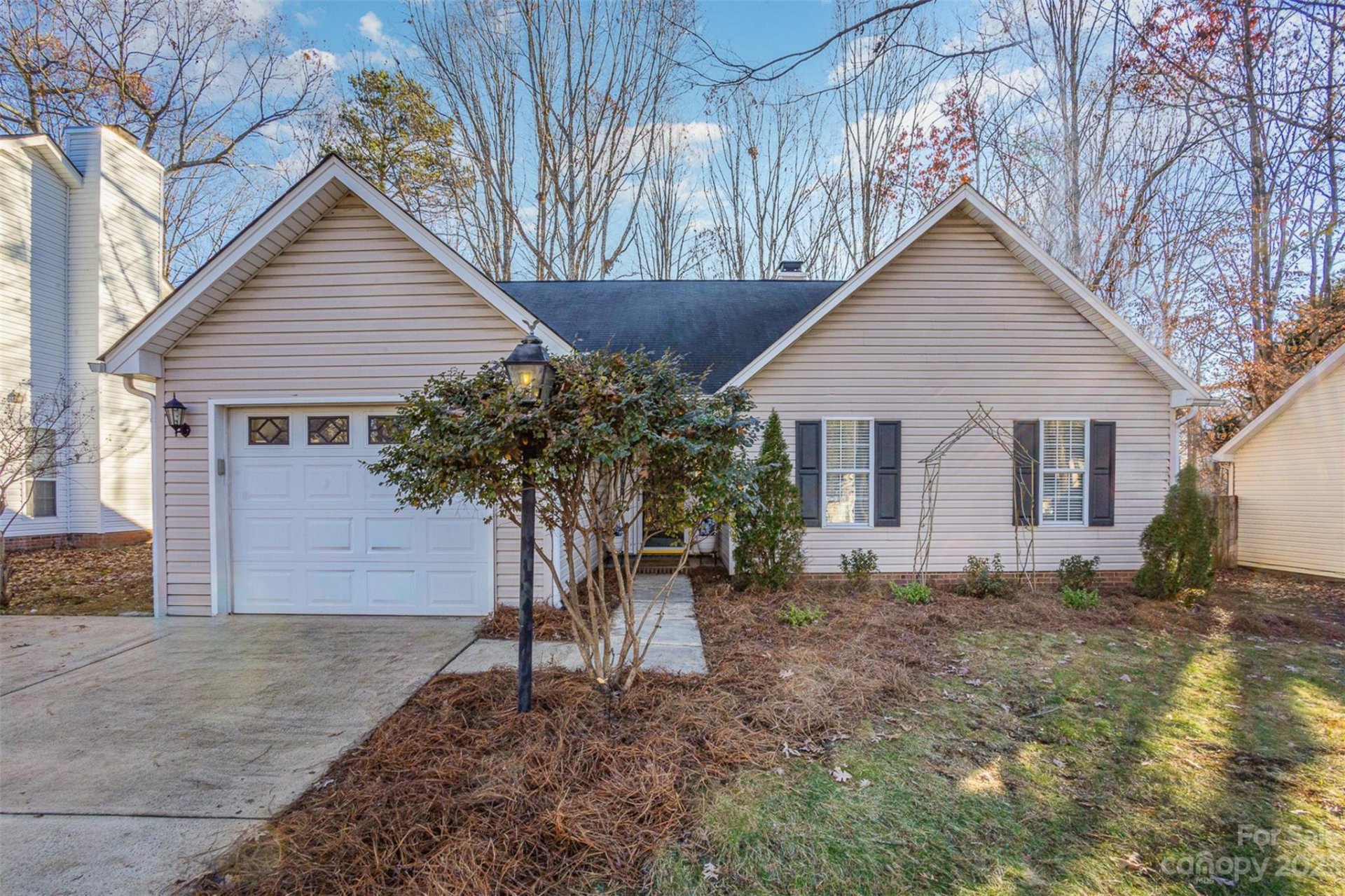 Property image 1 at 4210 Huntmeadow Drive, Charlotte, NC 28269