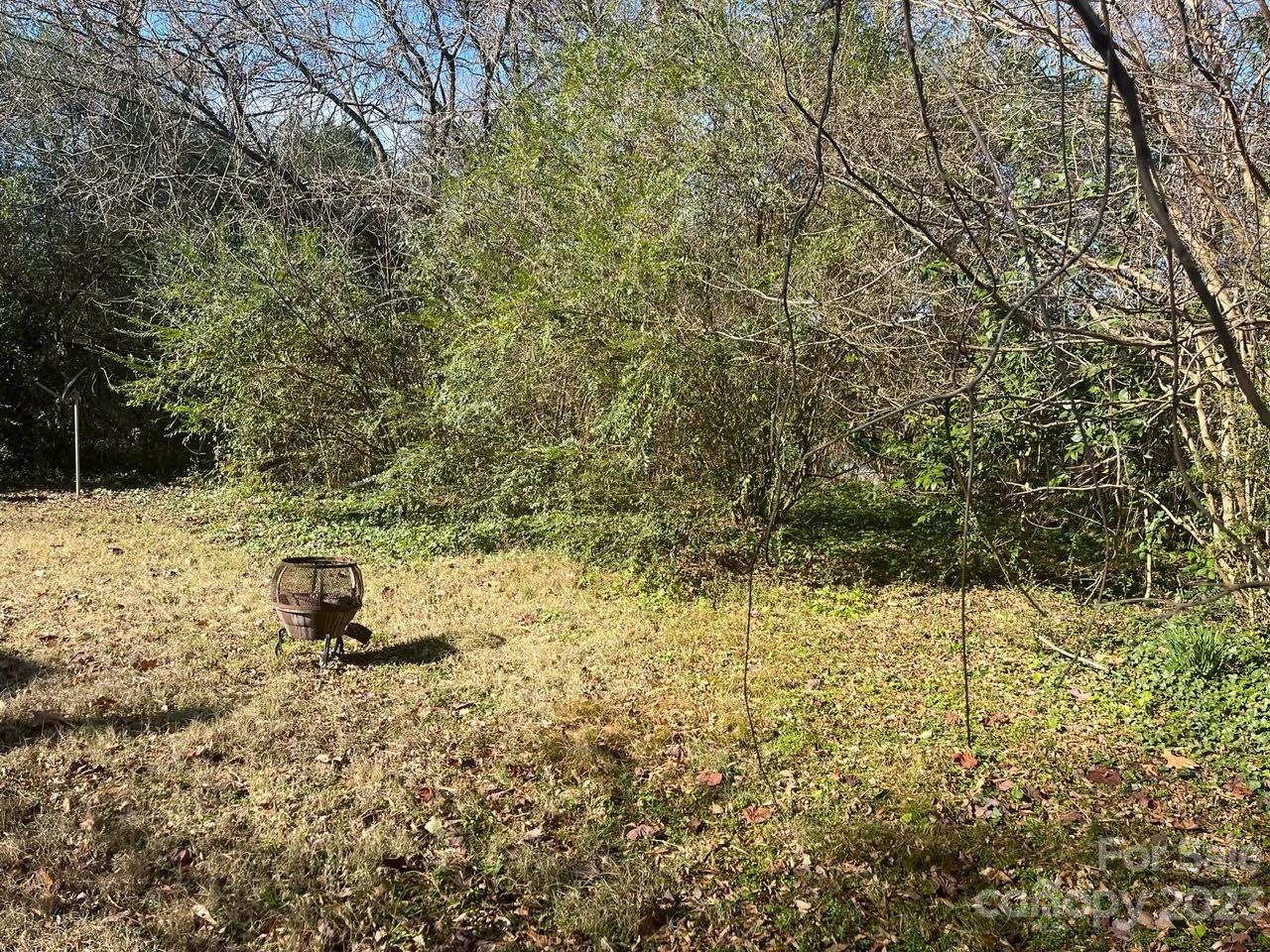 Property image 1 at 2016 Wilson Avenue, Charlotte, NC 28208