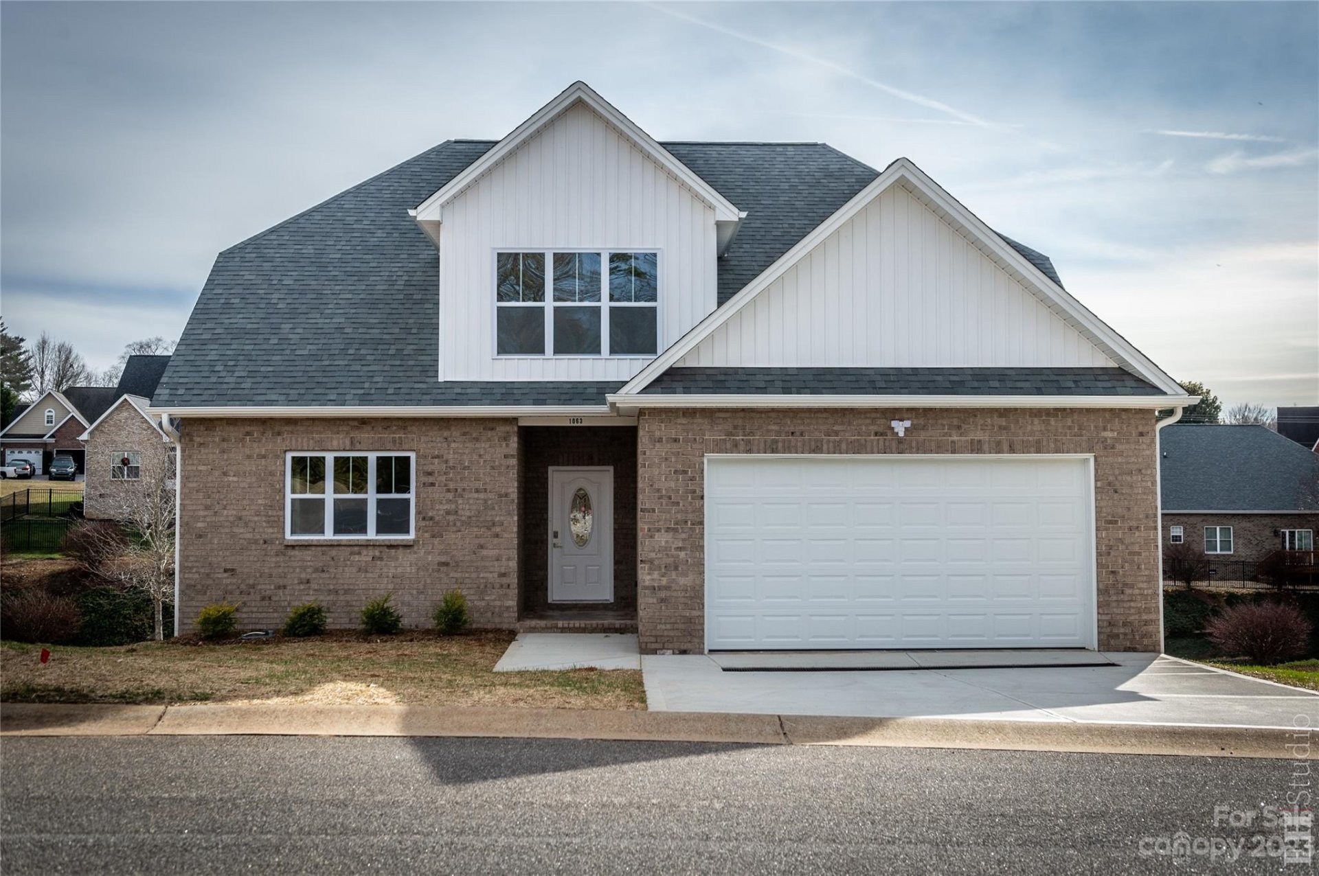 1063 12th Avenue Drive