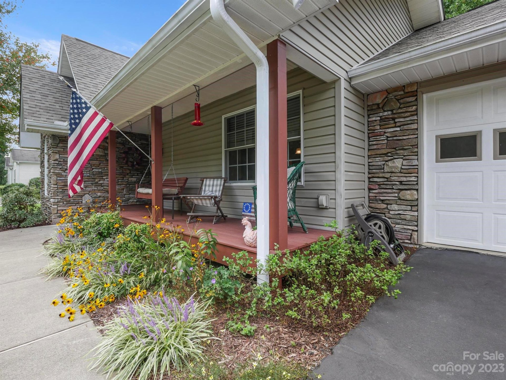 92 S Briarcreek Court